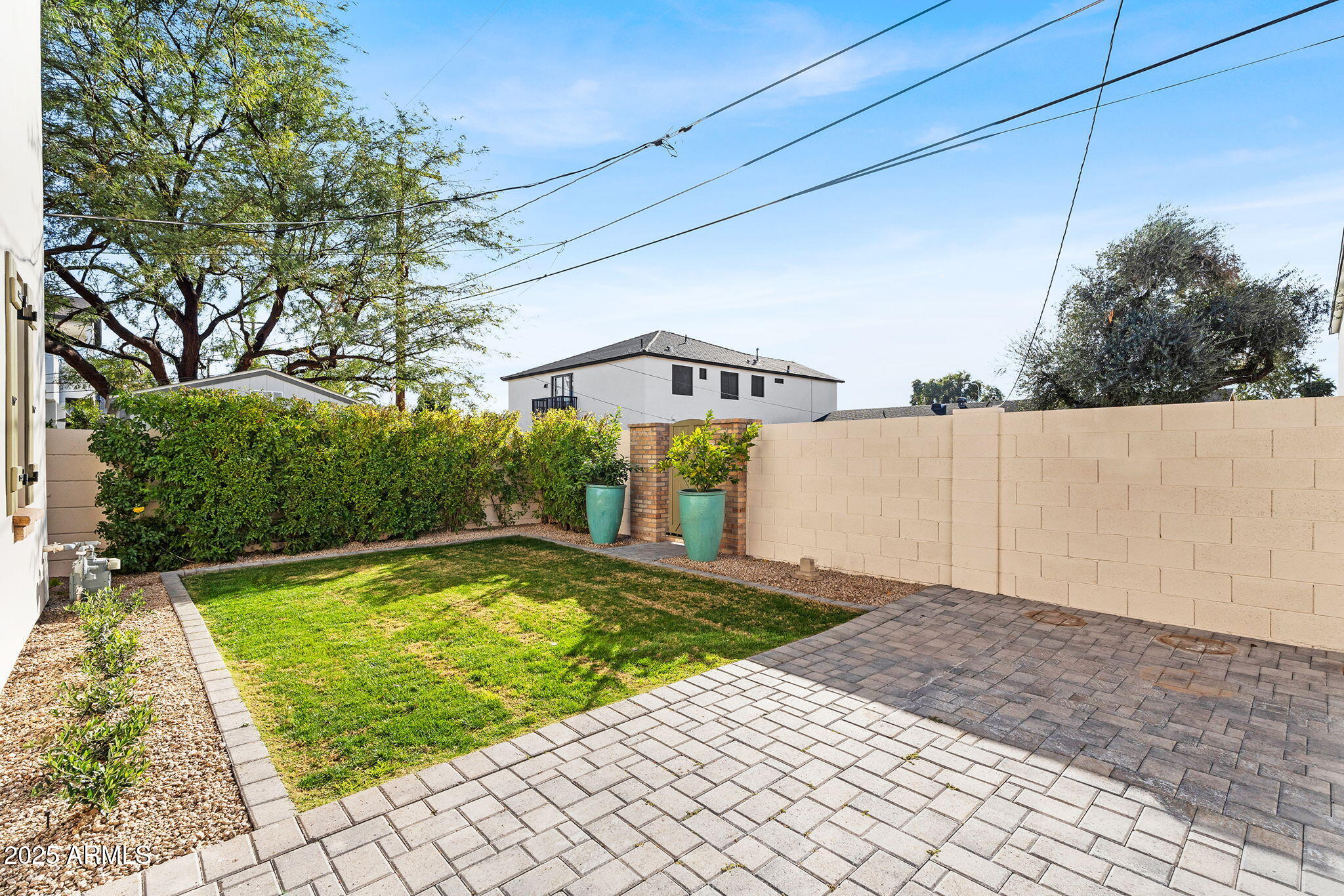 4901 E AMELIA Avenue