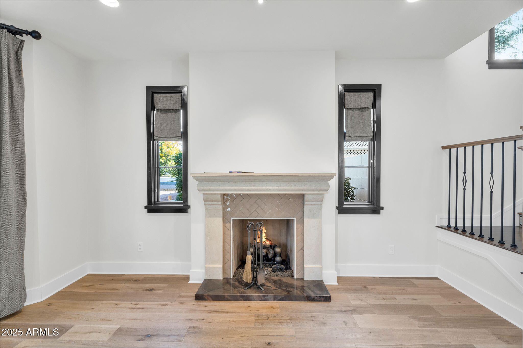 4901 E AMELIA Avenue