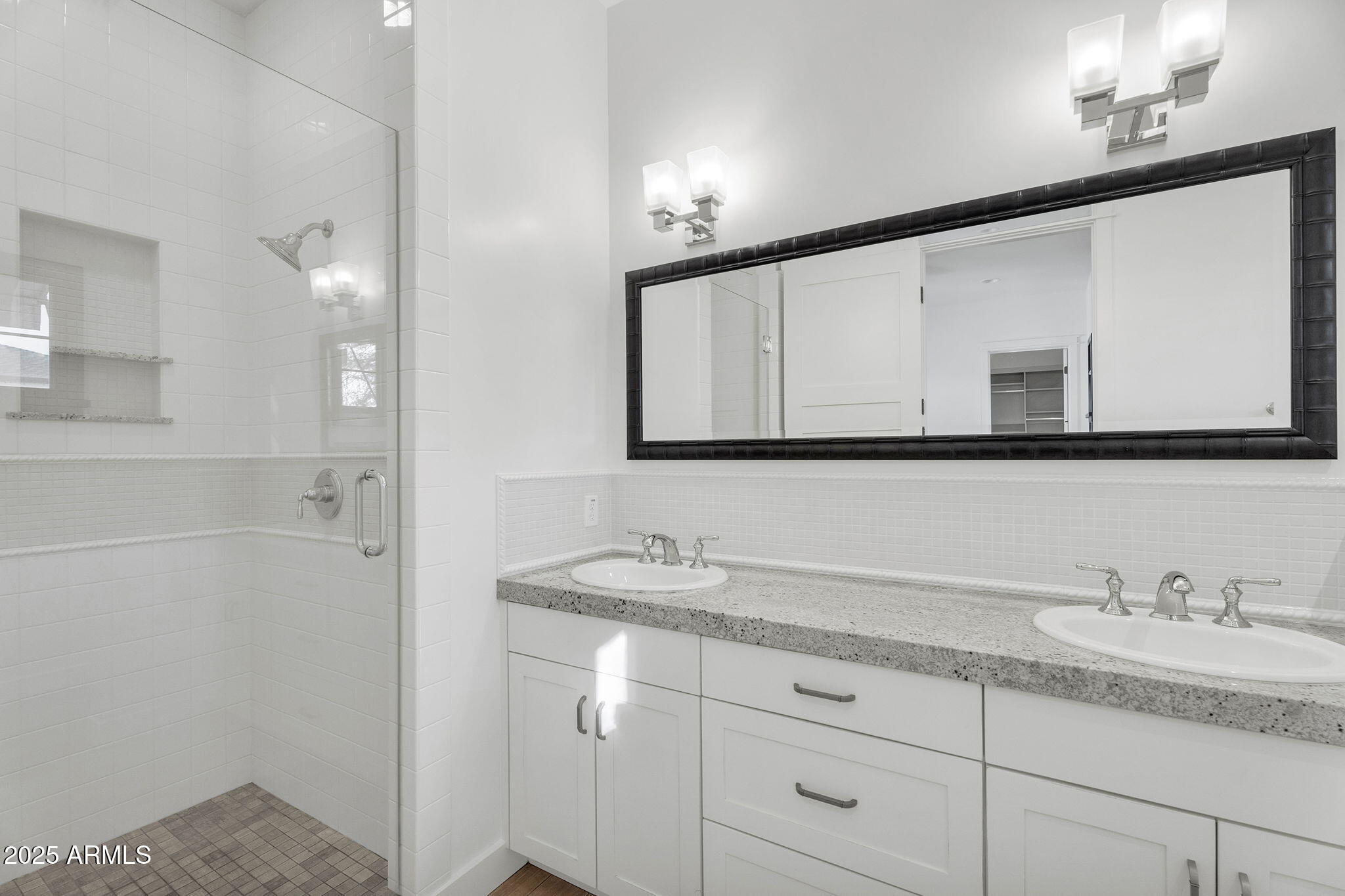 4901 E AMELIA Avenue