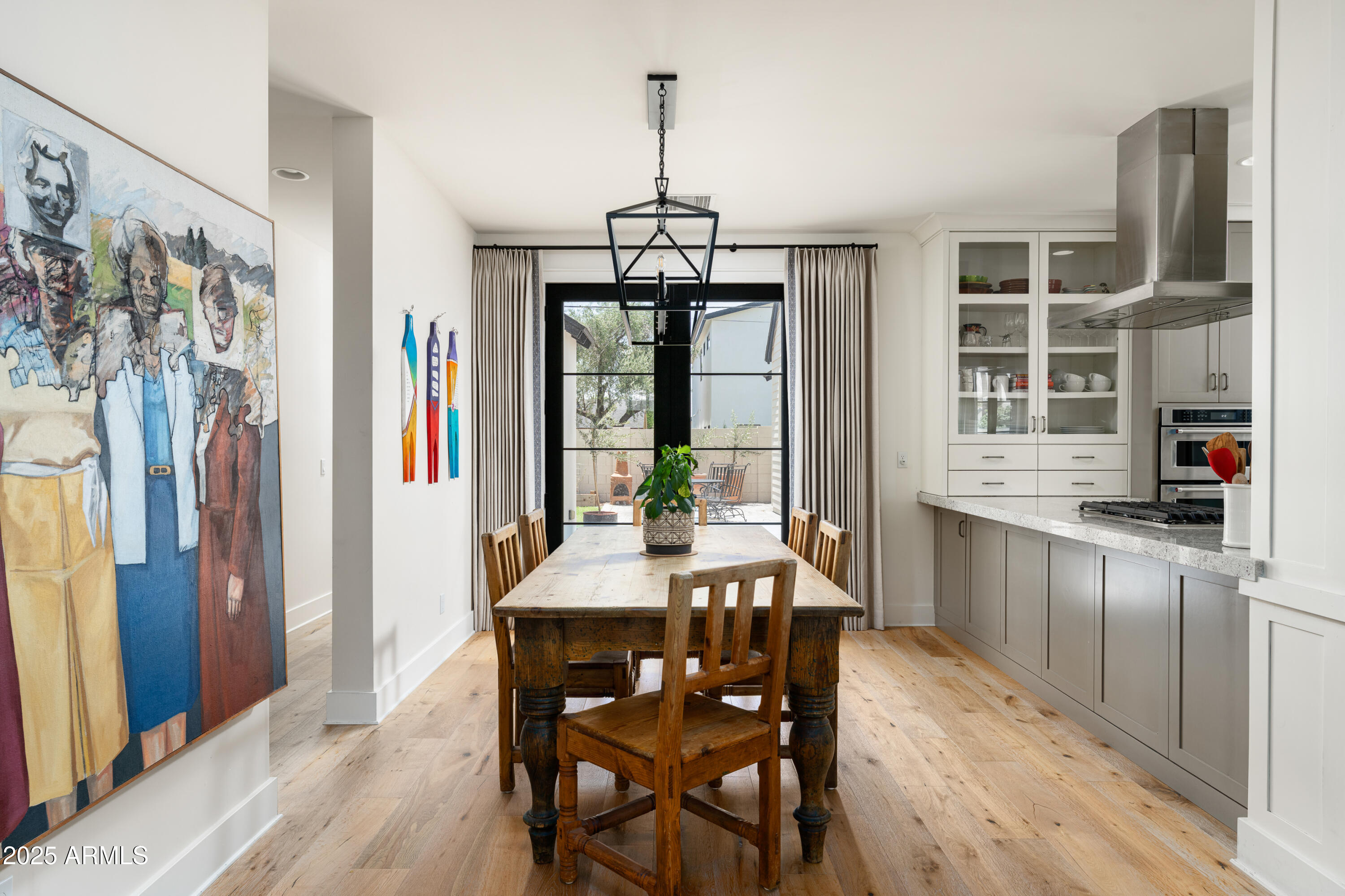 4901 E AMELIA Avenue