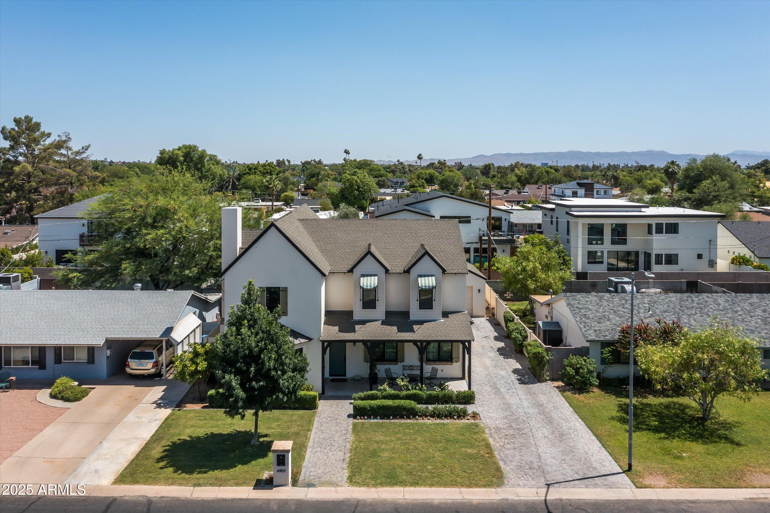 4901 E AMELIA Avenue