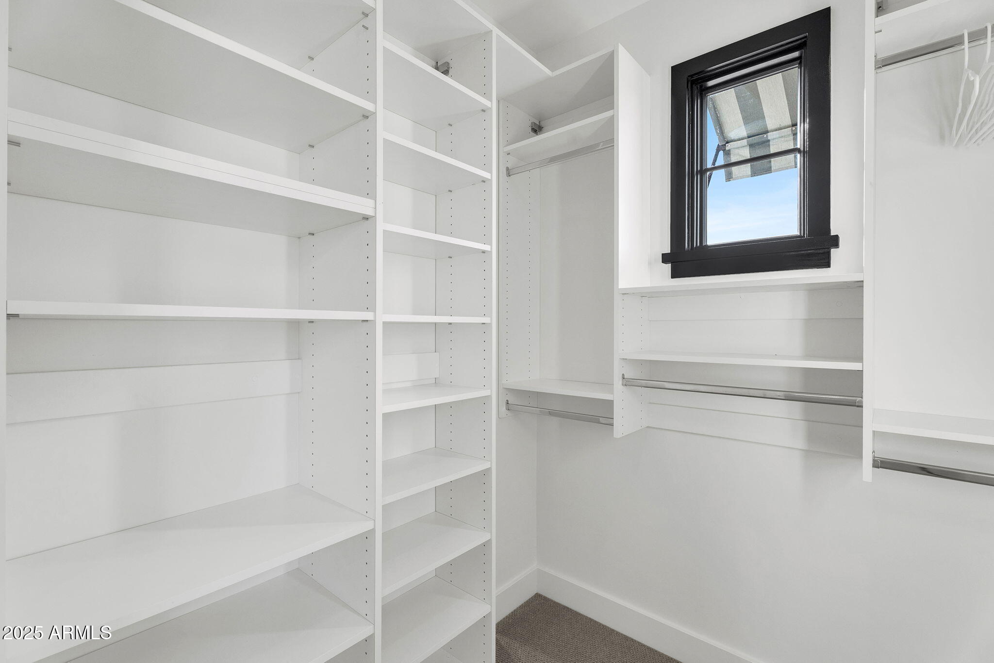 4901 E AMELIA Avenue