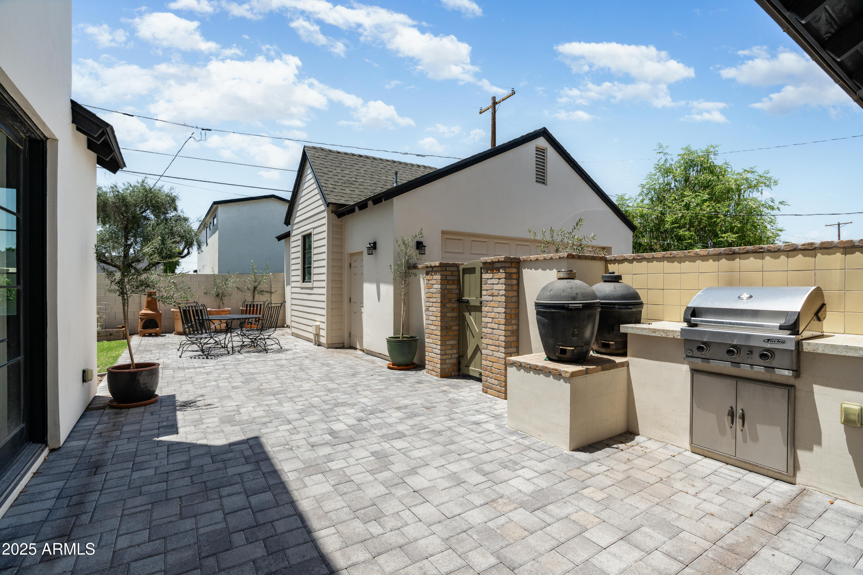 4901 E AMELIA Avenue