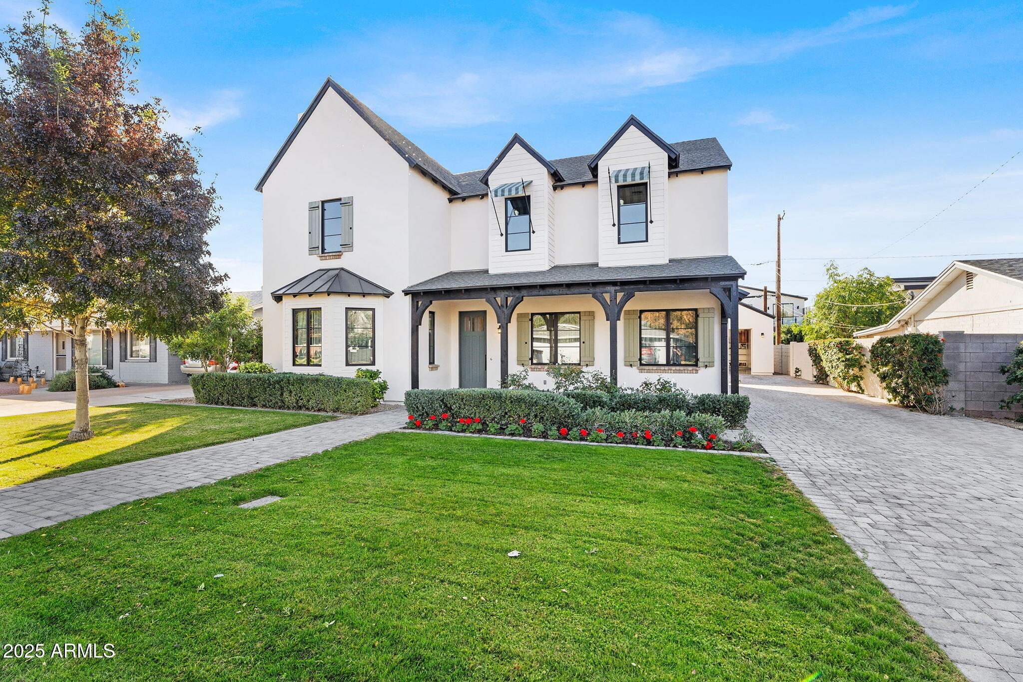 4901 E AMELIA Avenue