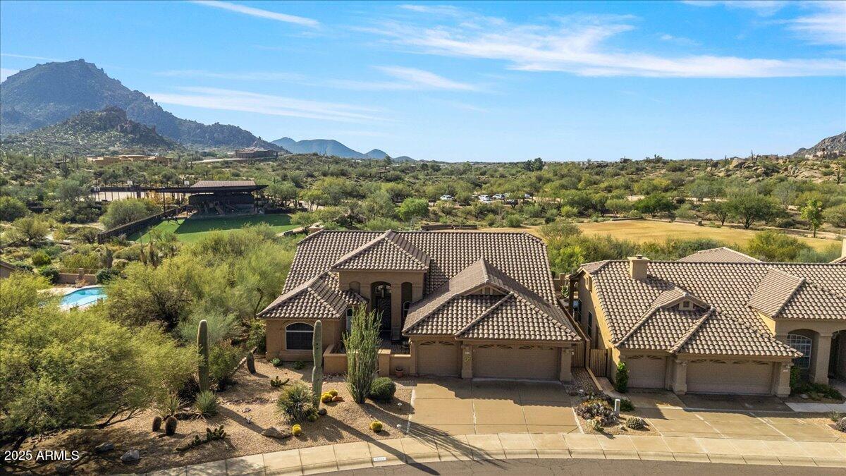 11181 E HEDGEHOG Place