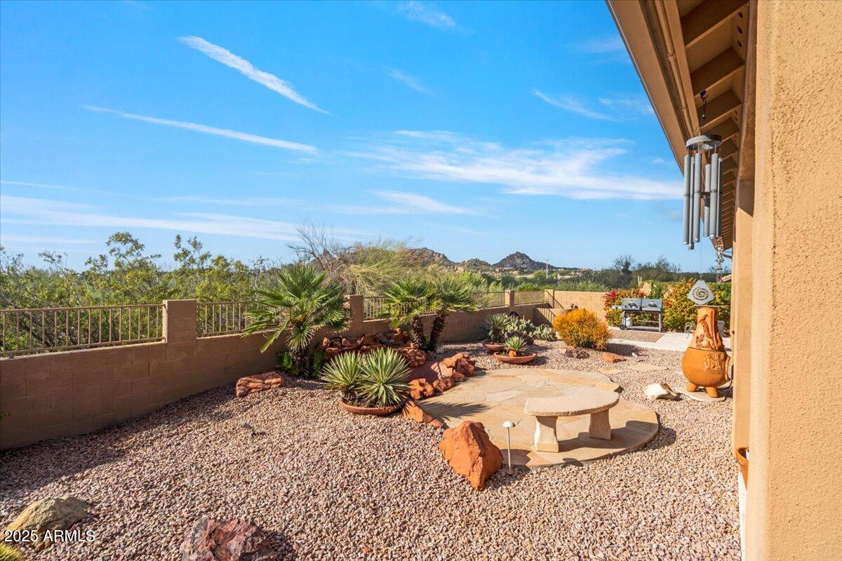 11181 E HEDGEHOG Place