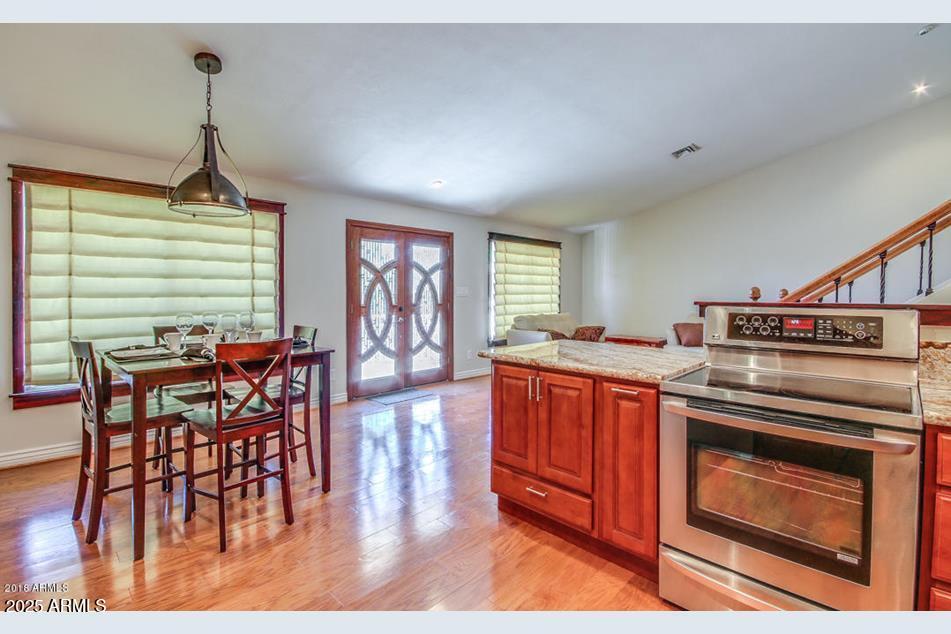 7615 E MINNEZONA Avenue