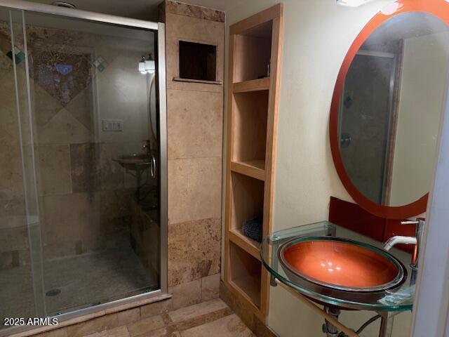 7615 E MINNEZONA Avenue