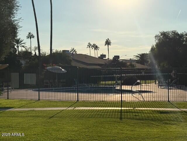 7615 E MINNEZONA Avenue