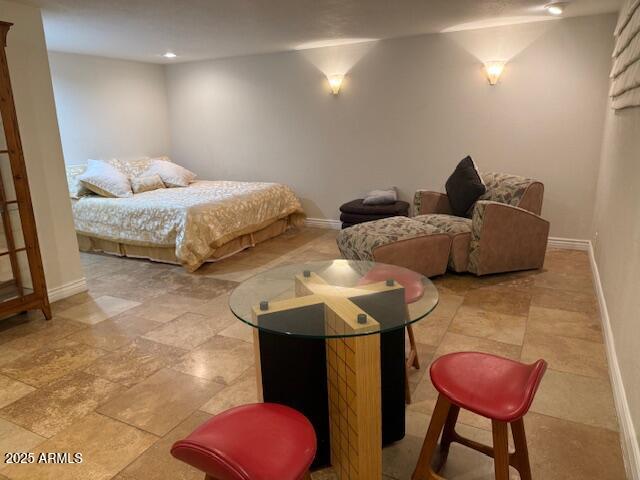 7615 E MINNEZONA Avenue