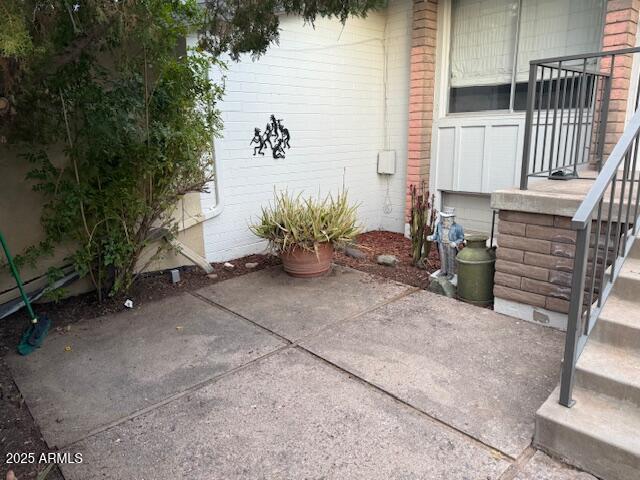 7615 E MINNEZONA Avenue