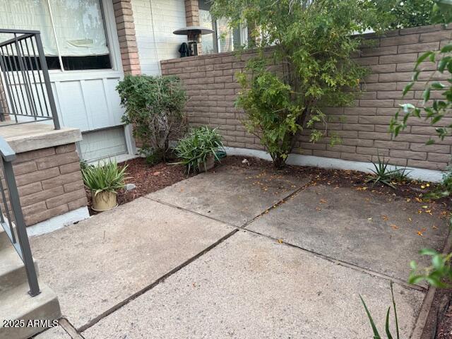 7615 E MINNEZONA Avenue