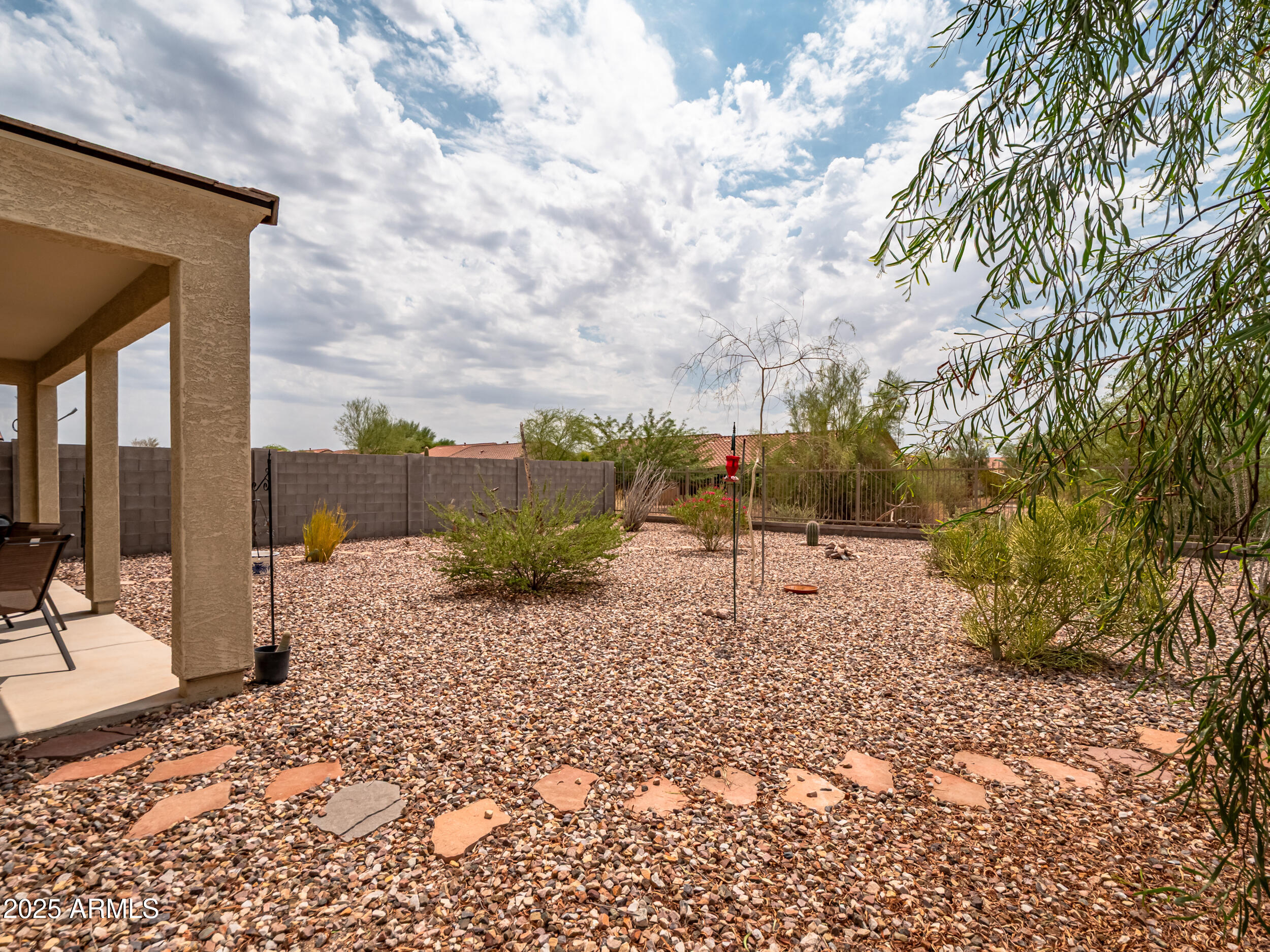 11689 E RED BUTTE
