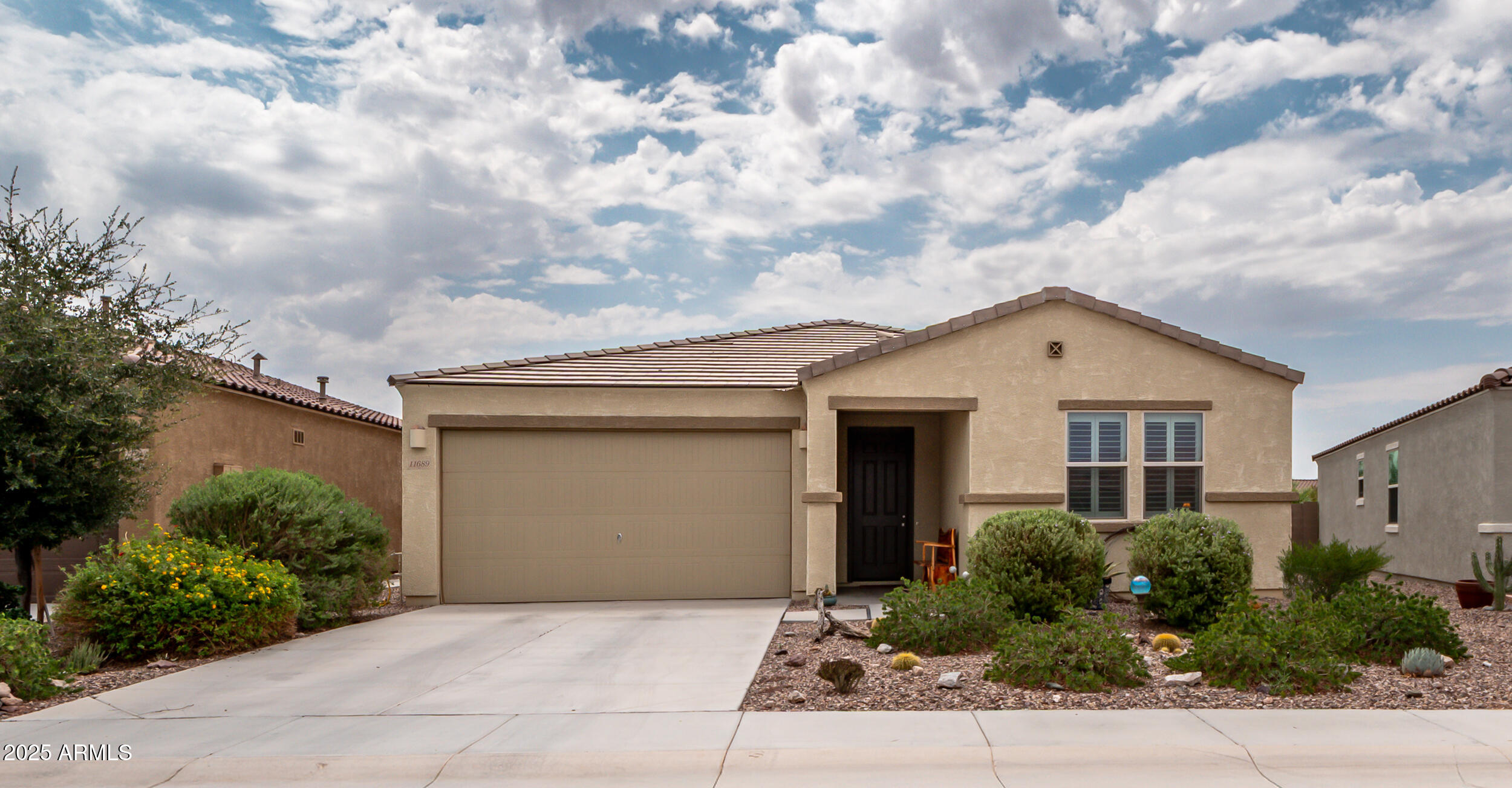 11689 E RED BUTTE