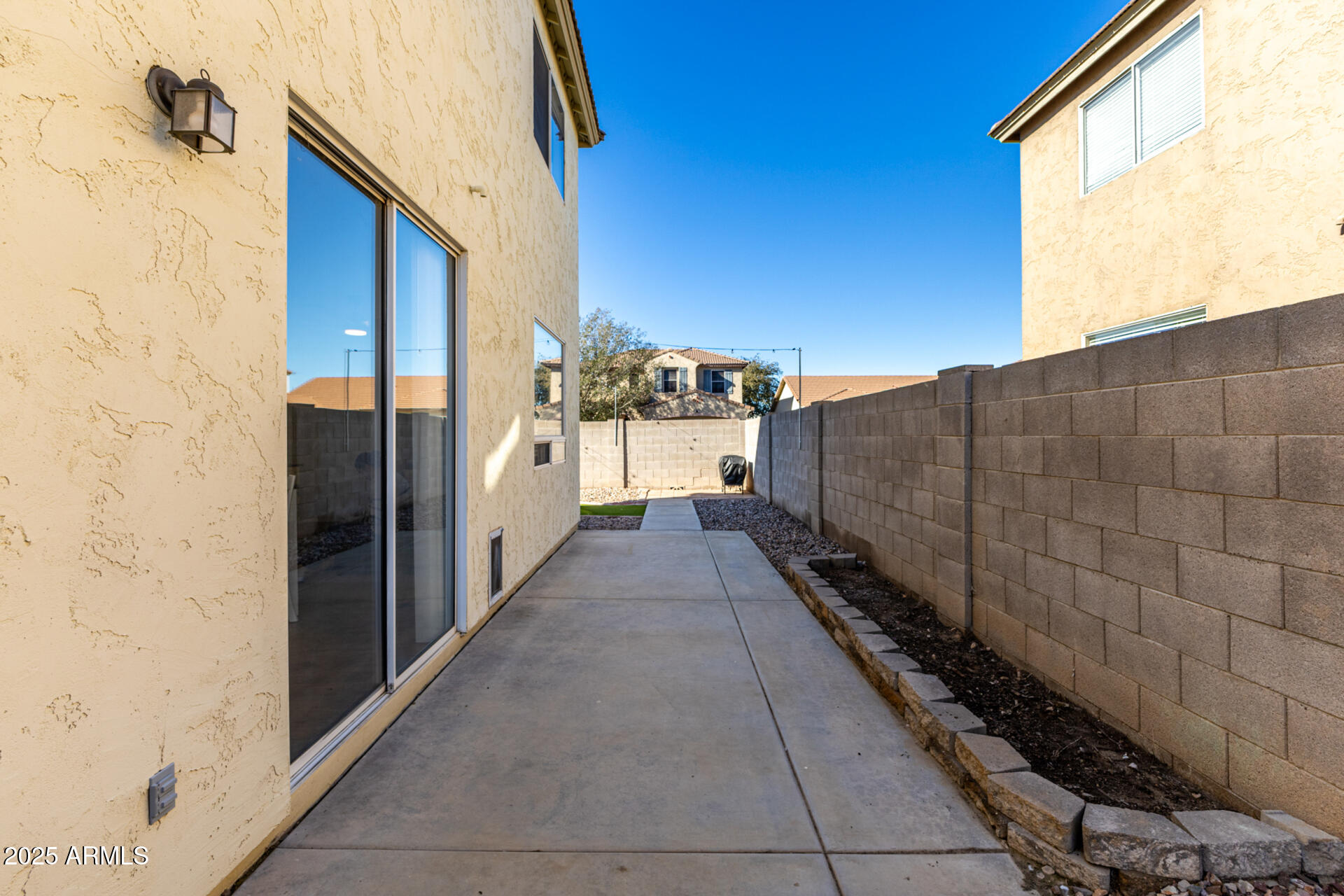 1110 E CATINO Street