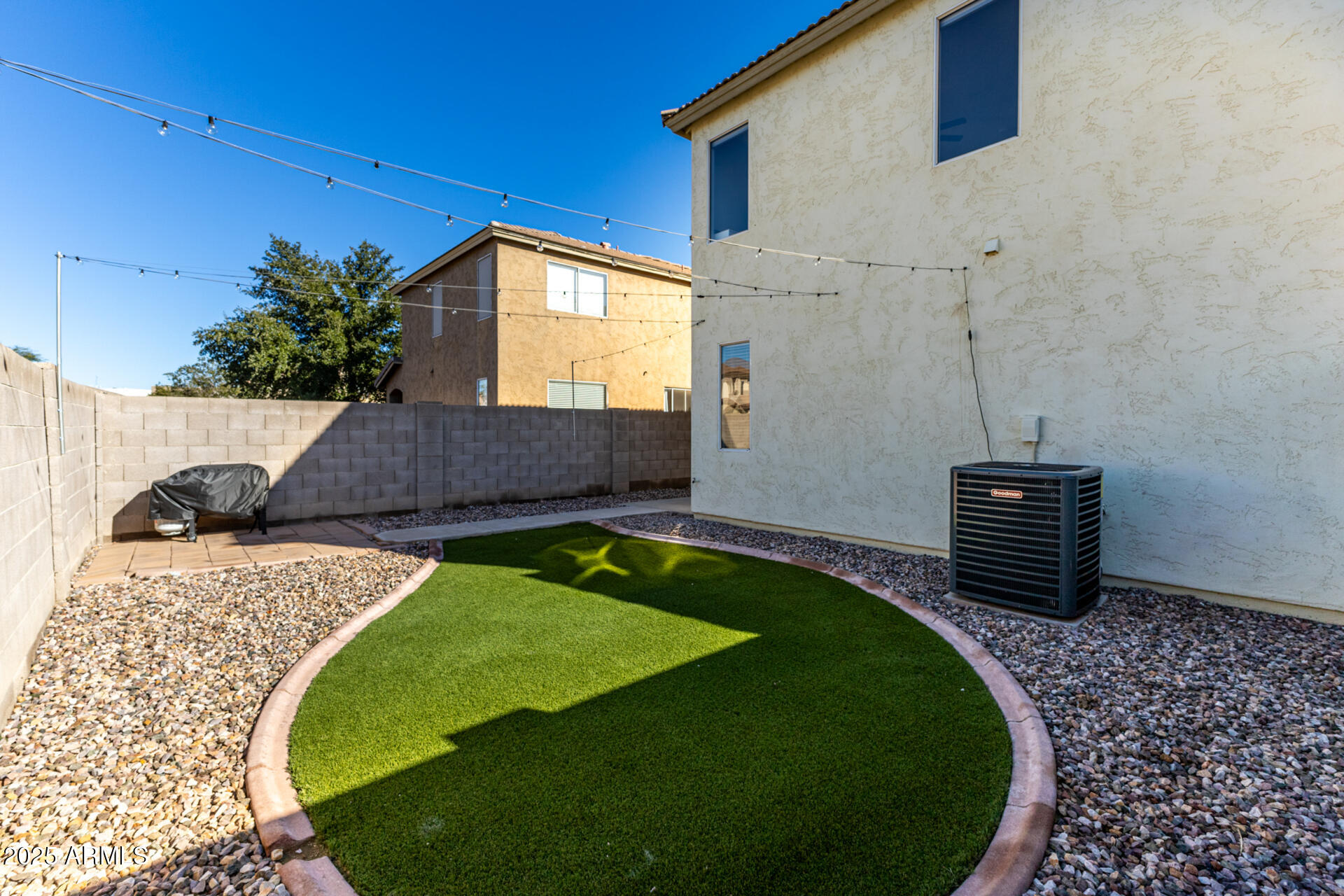 1110 E CATINO Street