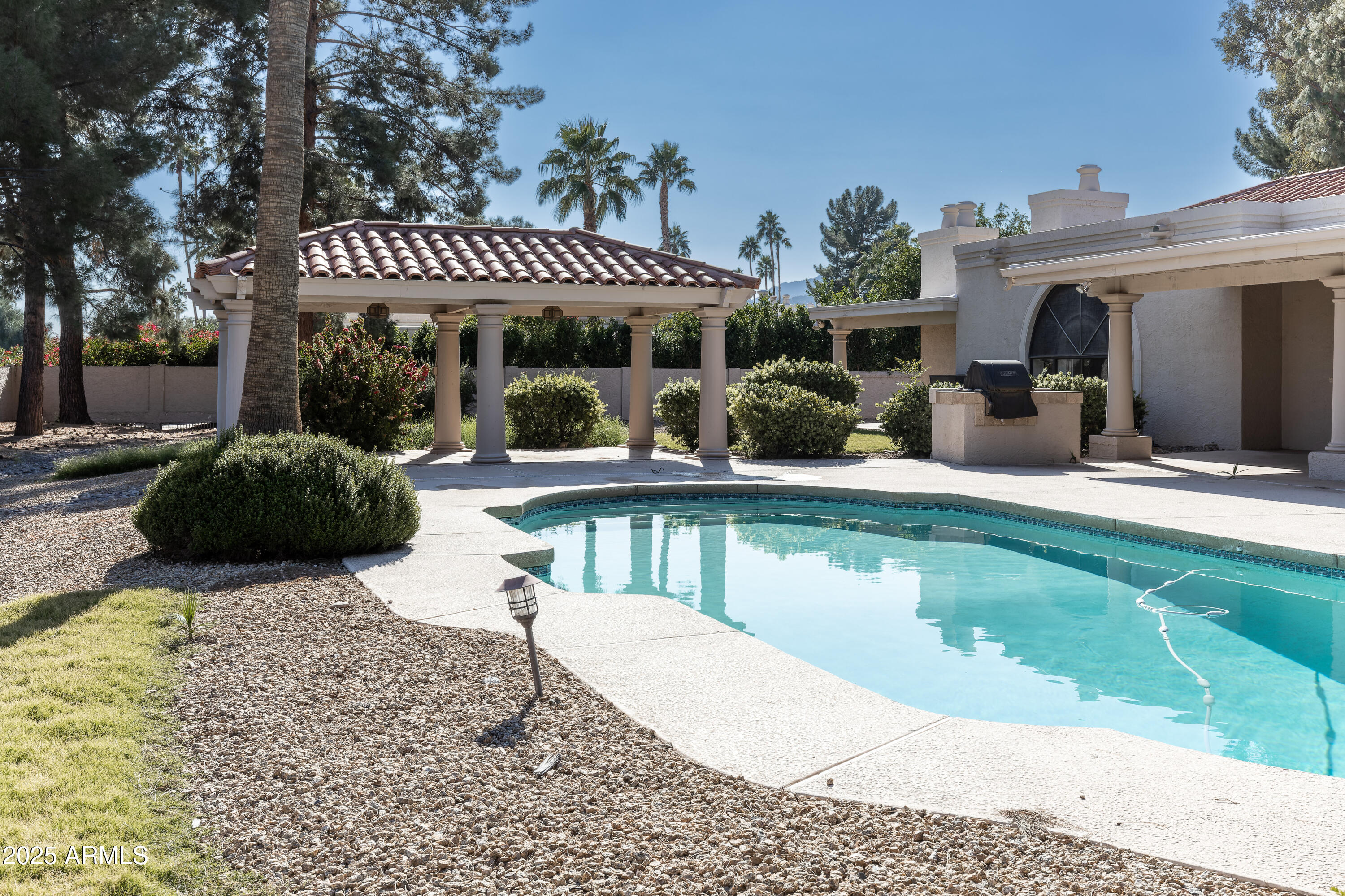 8815 N INVERGORDON Road