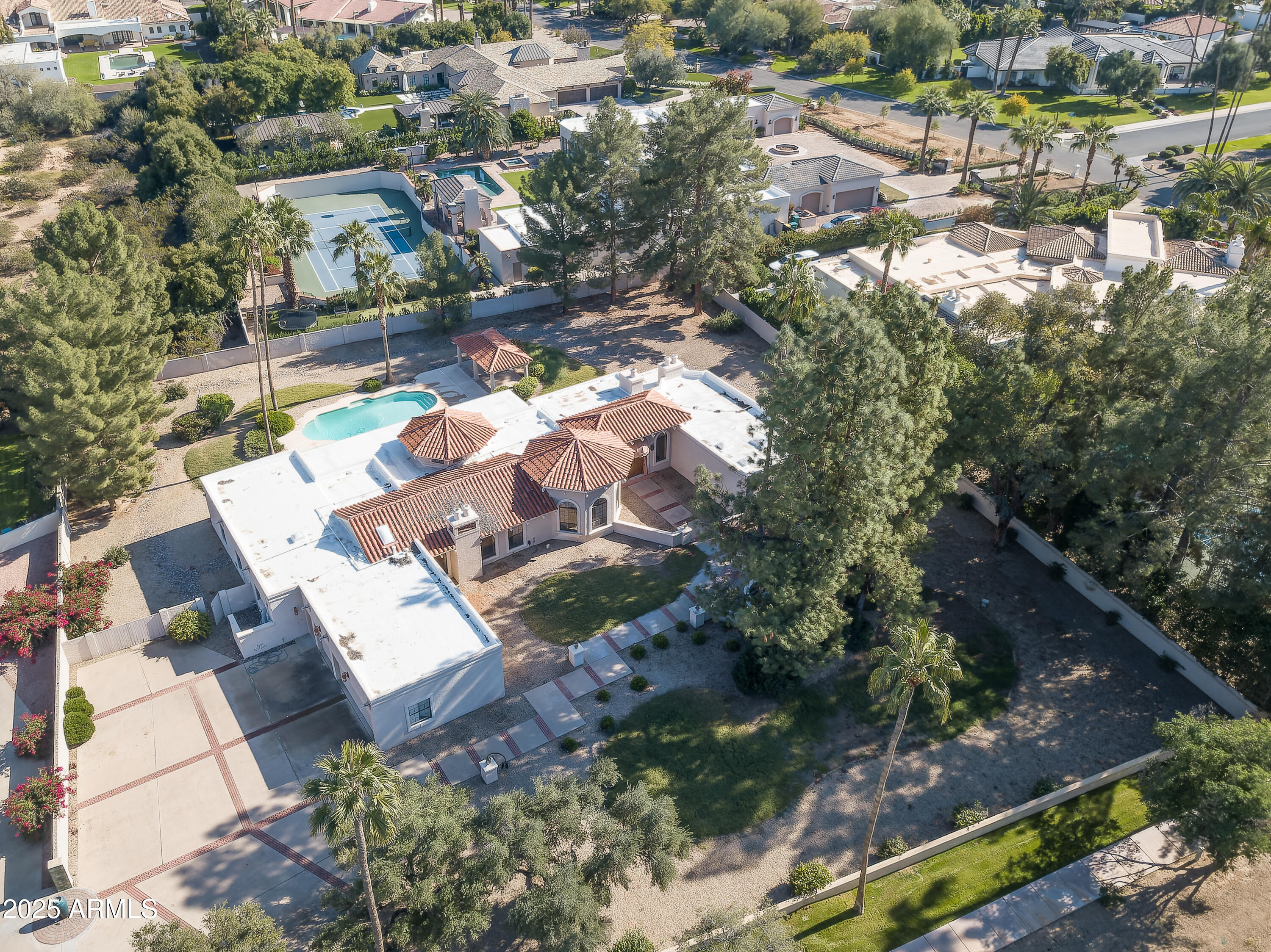 8815 N INVERGORDON Road