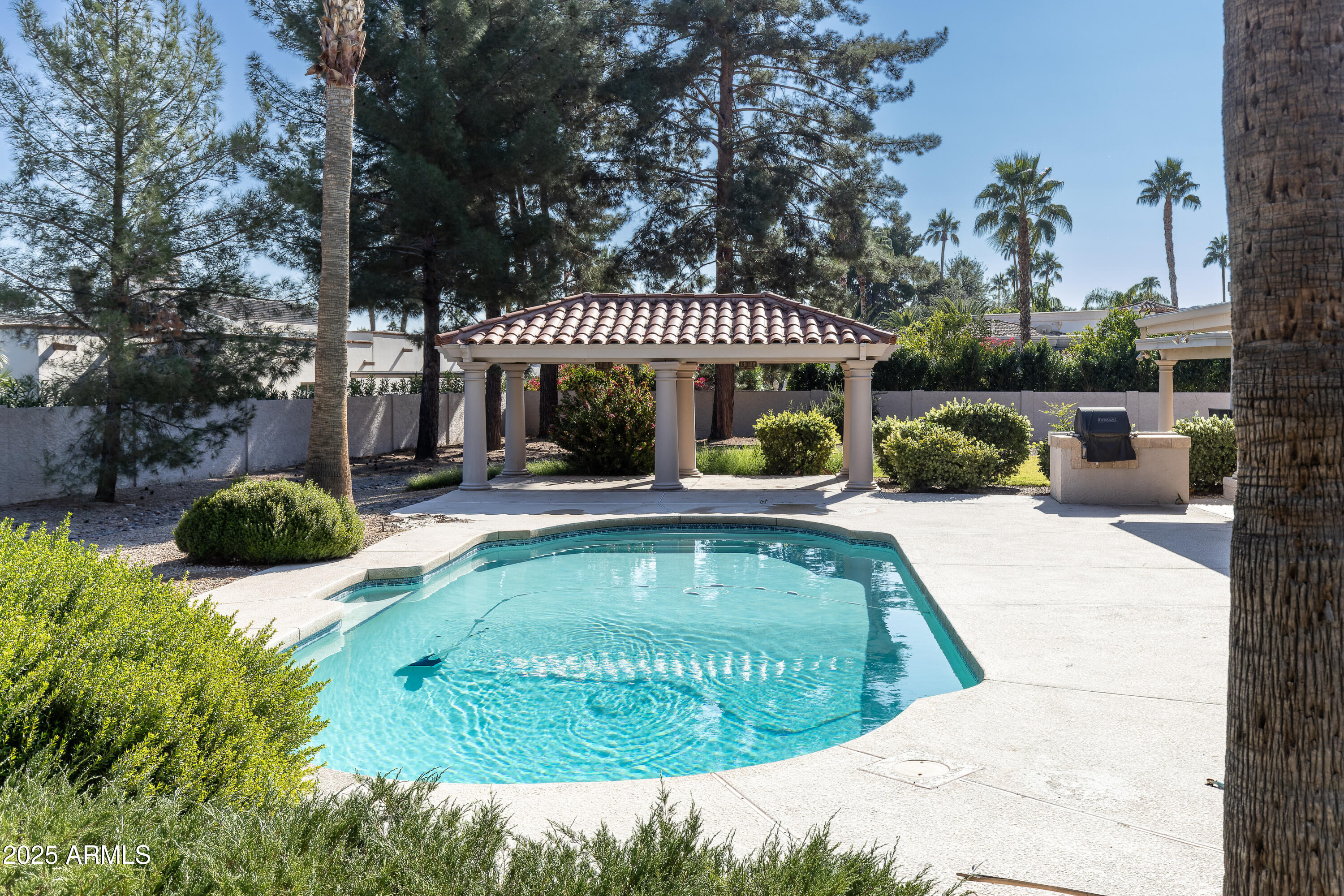 8815 N INVERGORDON Road