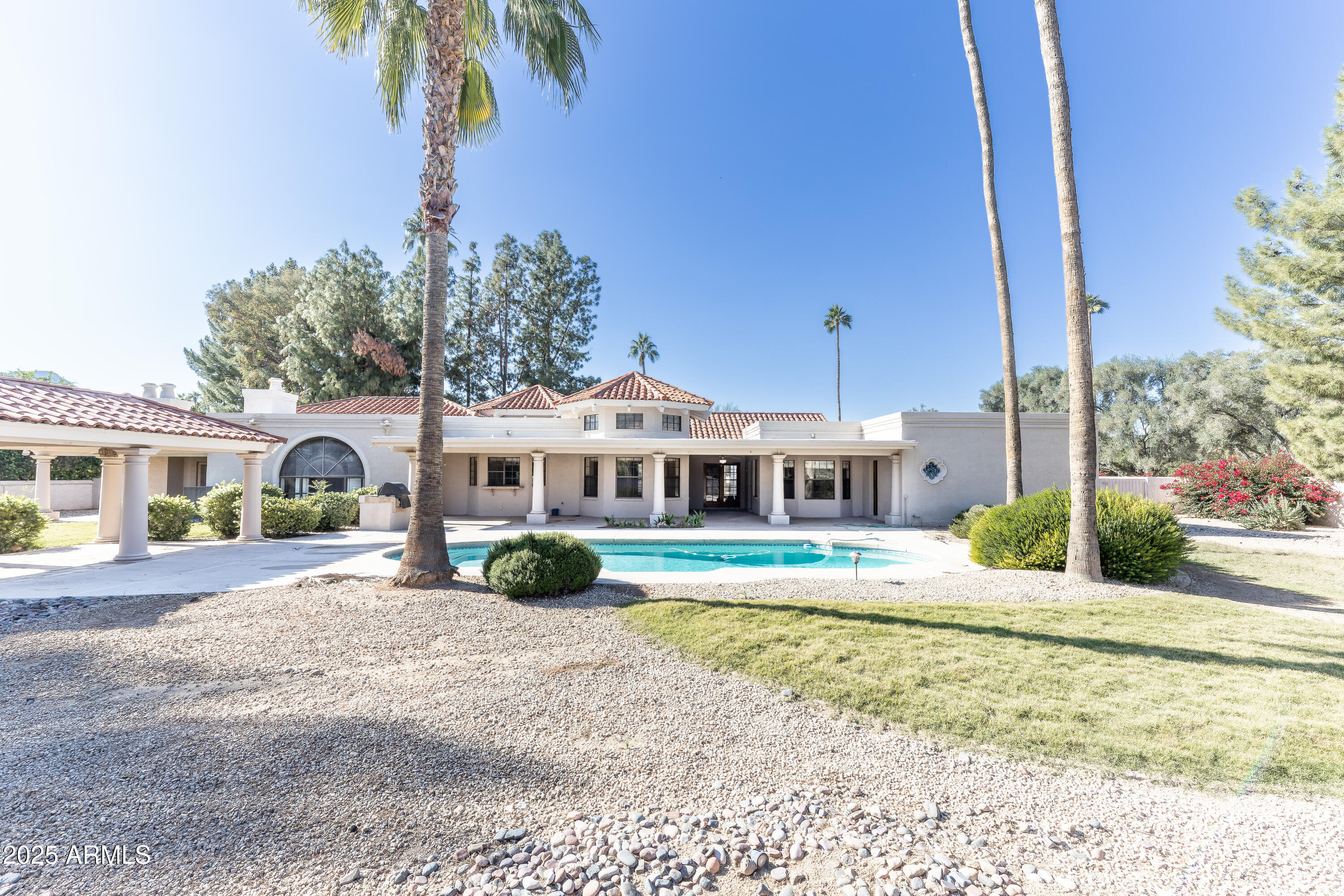 8815 N INVERGORDON Road