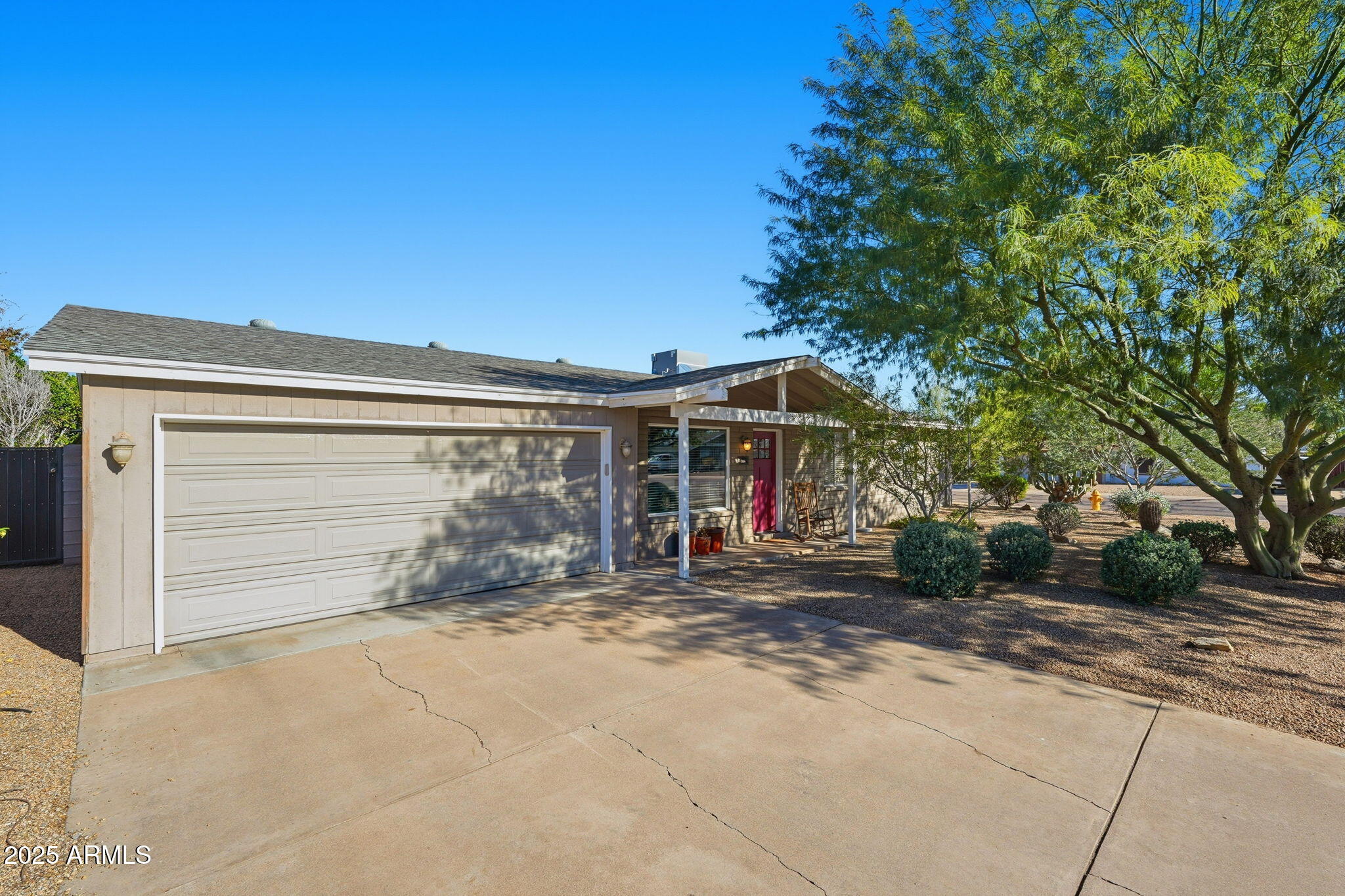 3470 E PARADISE Drive