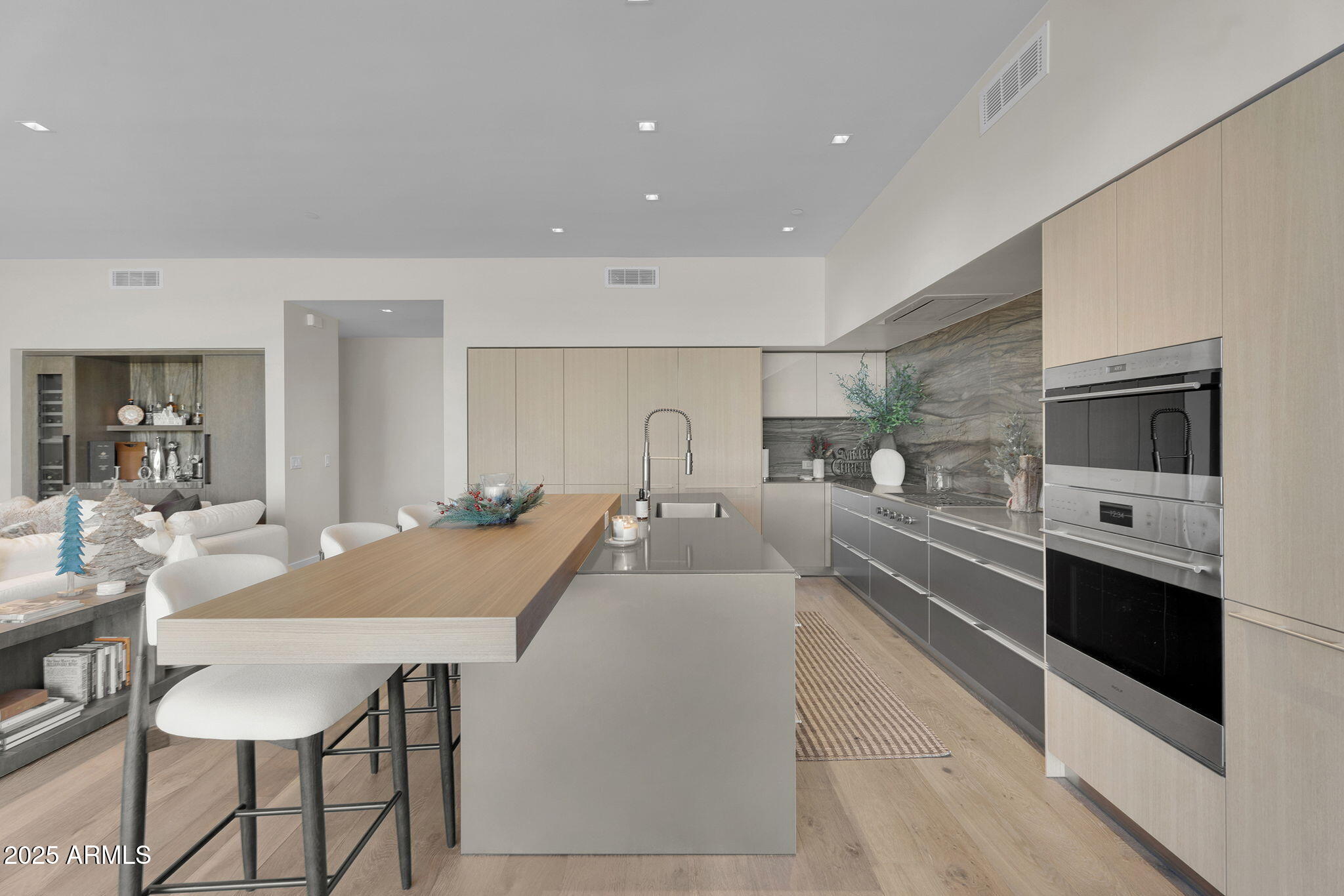 6321 E PHOENICIAN Boulevard 7