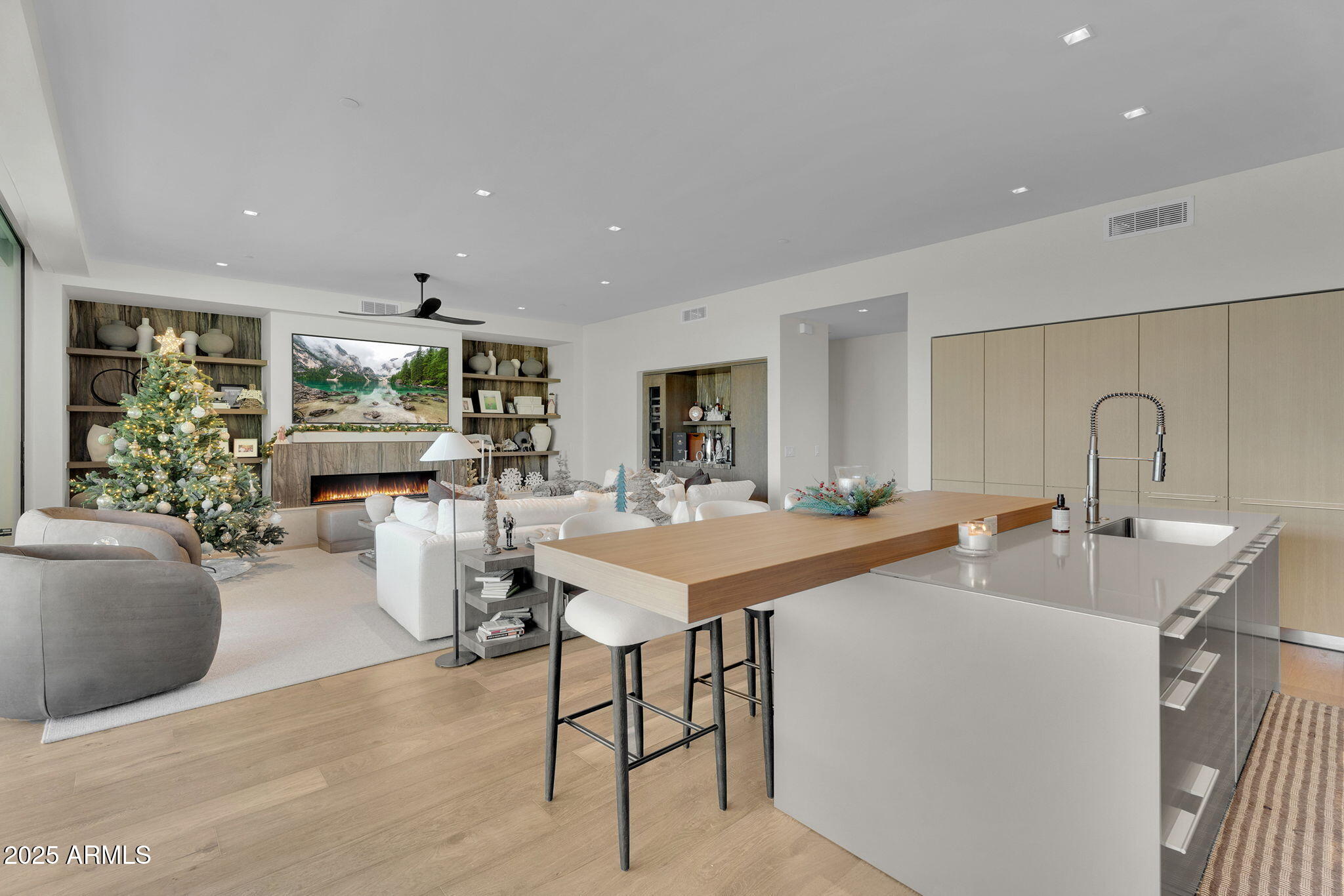 6321 E PHOENICIAN Boulevard 7