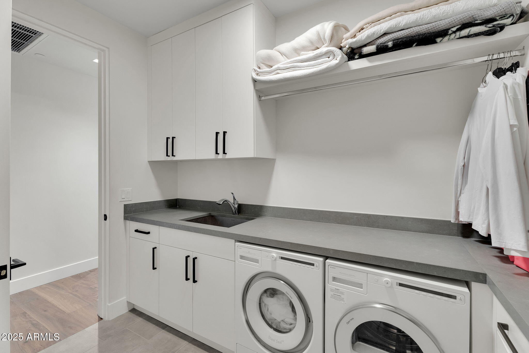 6321 E PHOENICIAN Boulevard 7