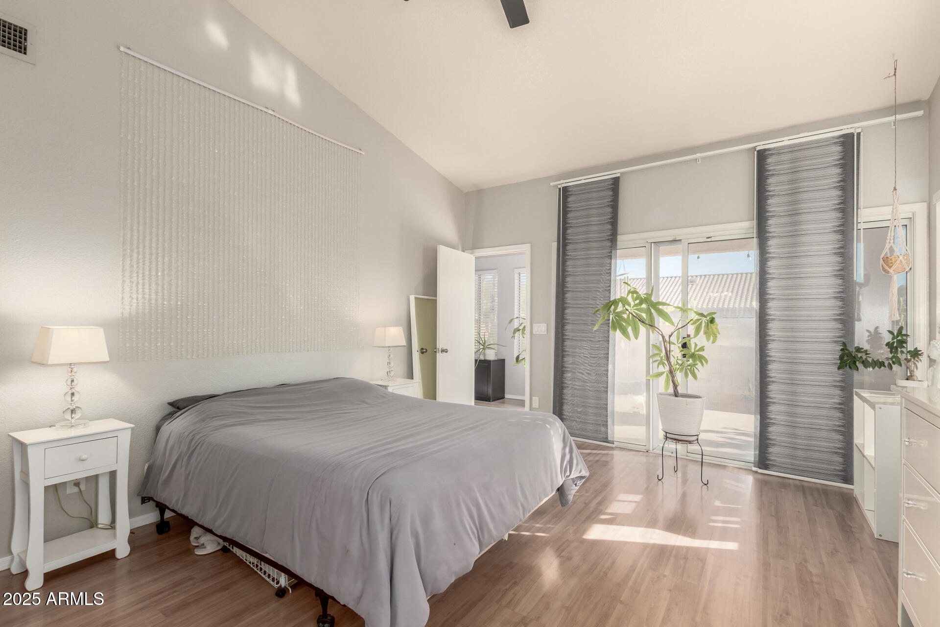 4545 E WOODLAND Drive