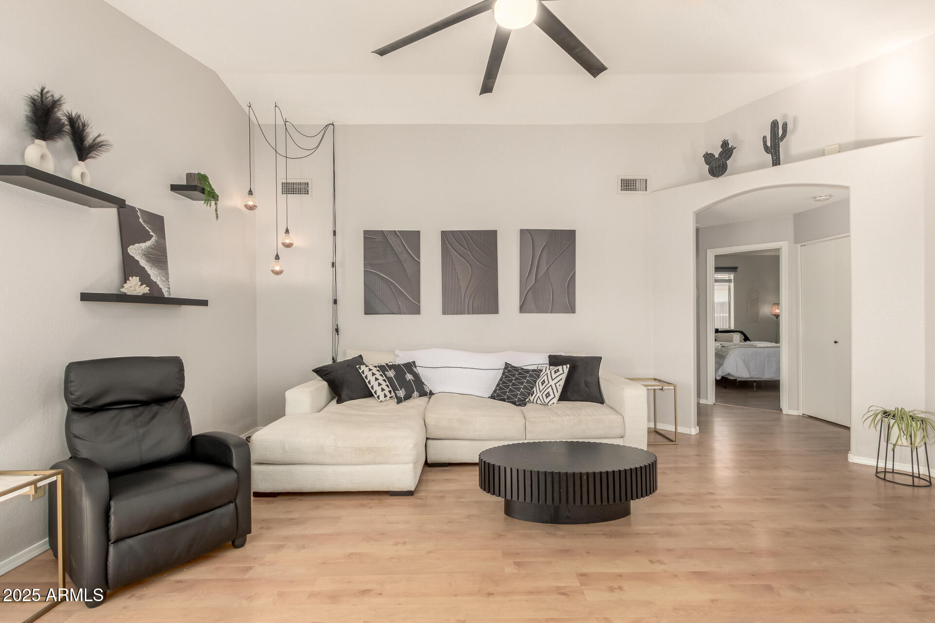 4545 E WOODLAND Drive