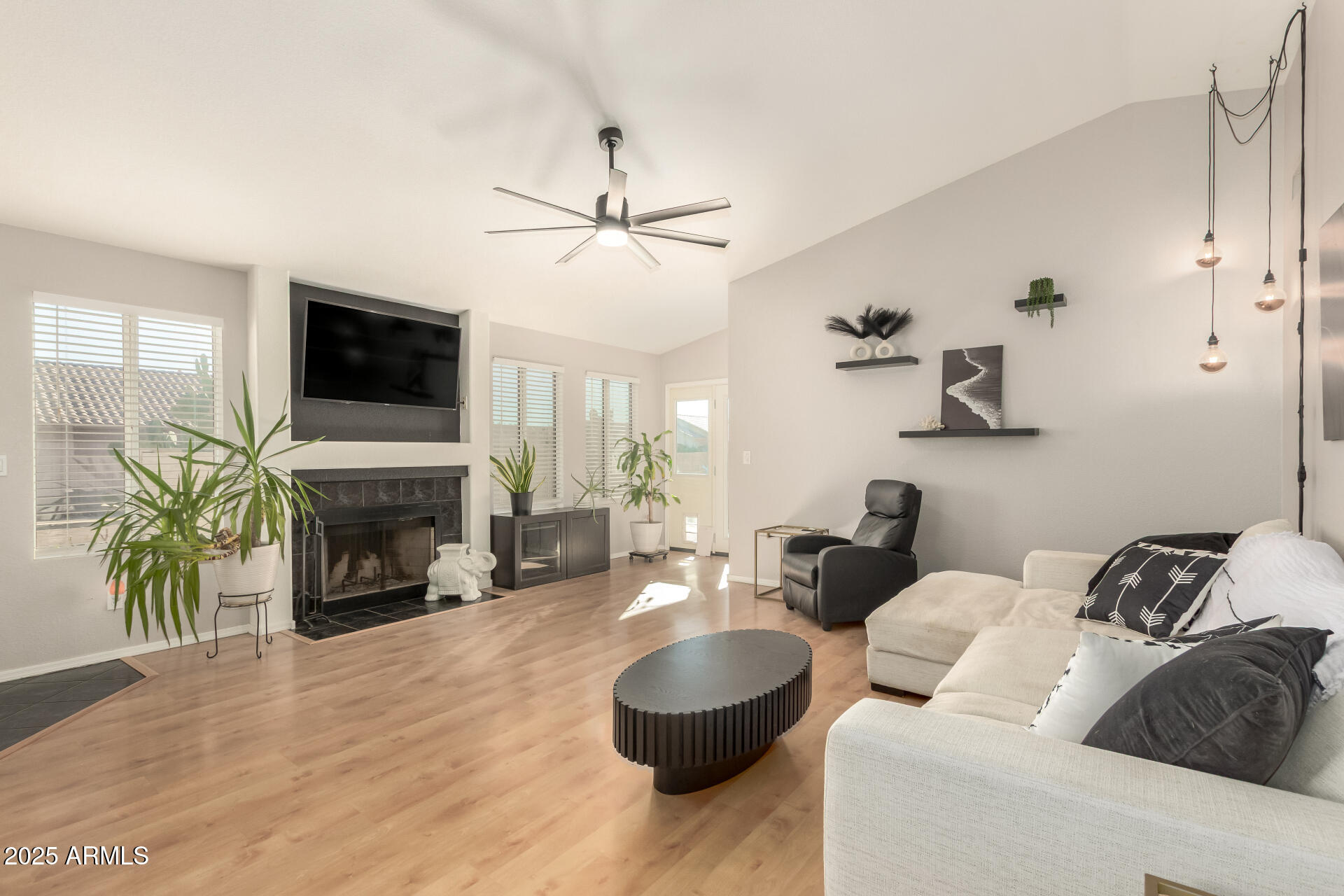 4545 E WOODLAND Drive