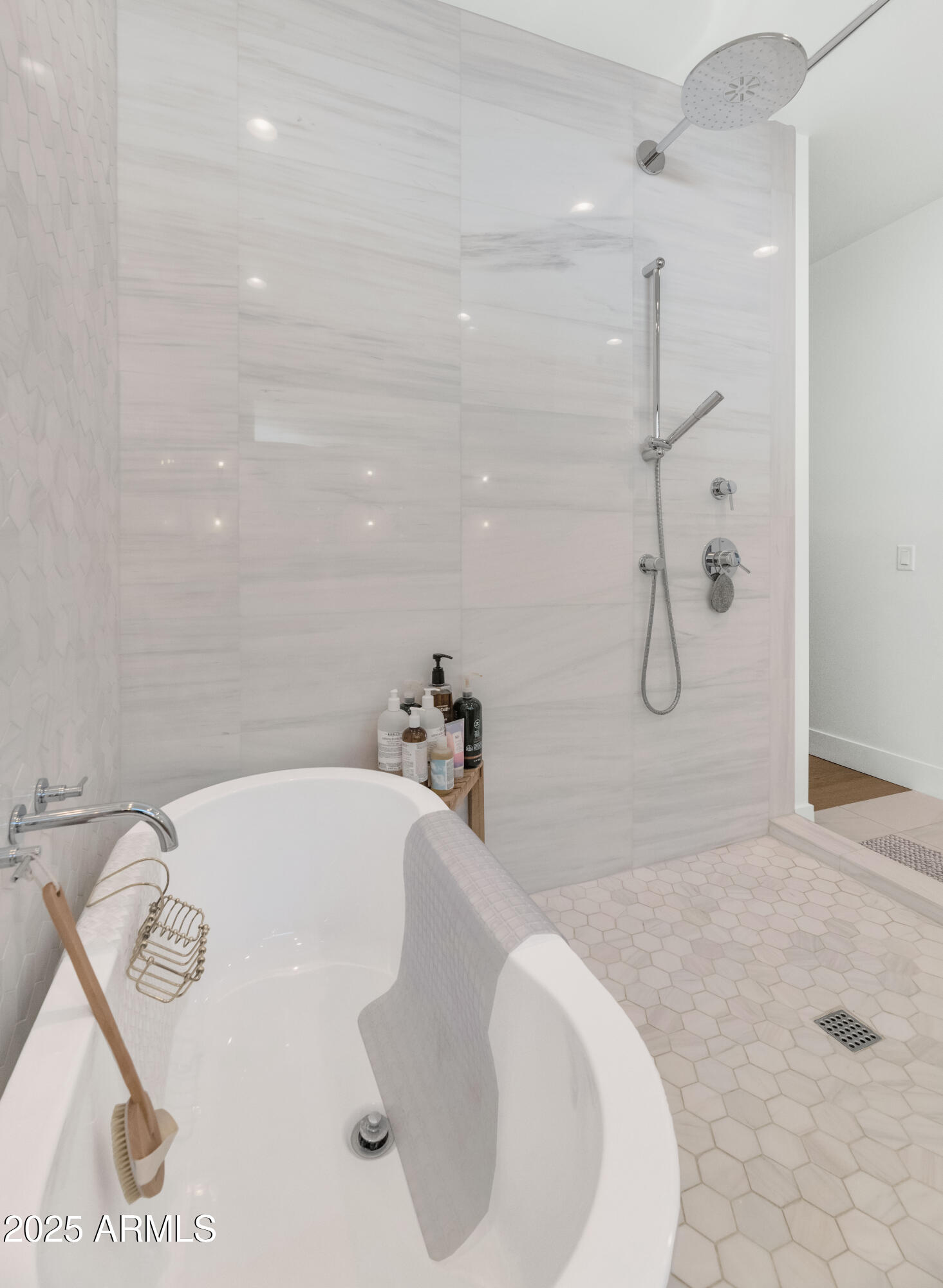 4413 E TURNEY Avenue