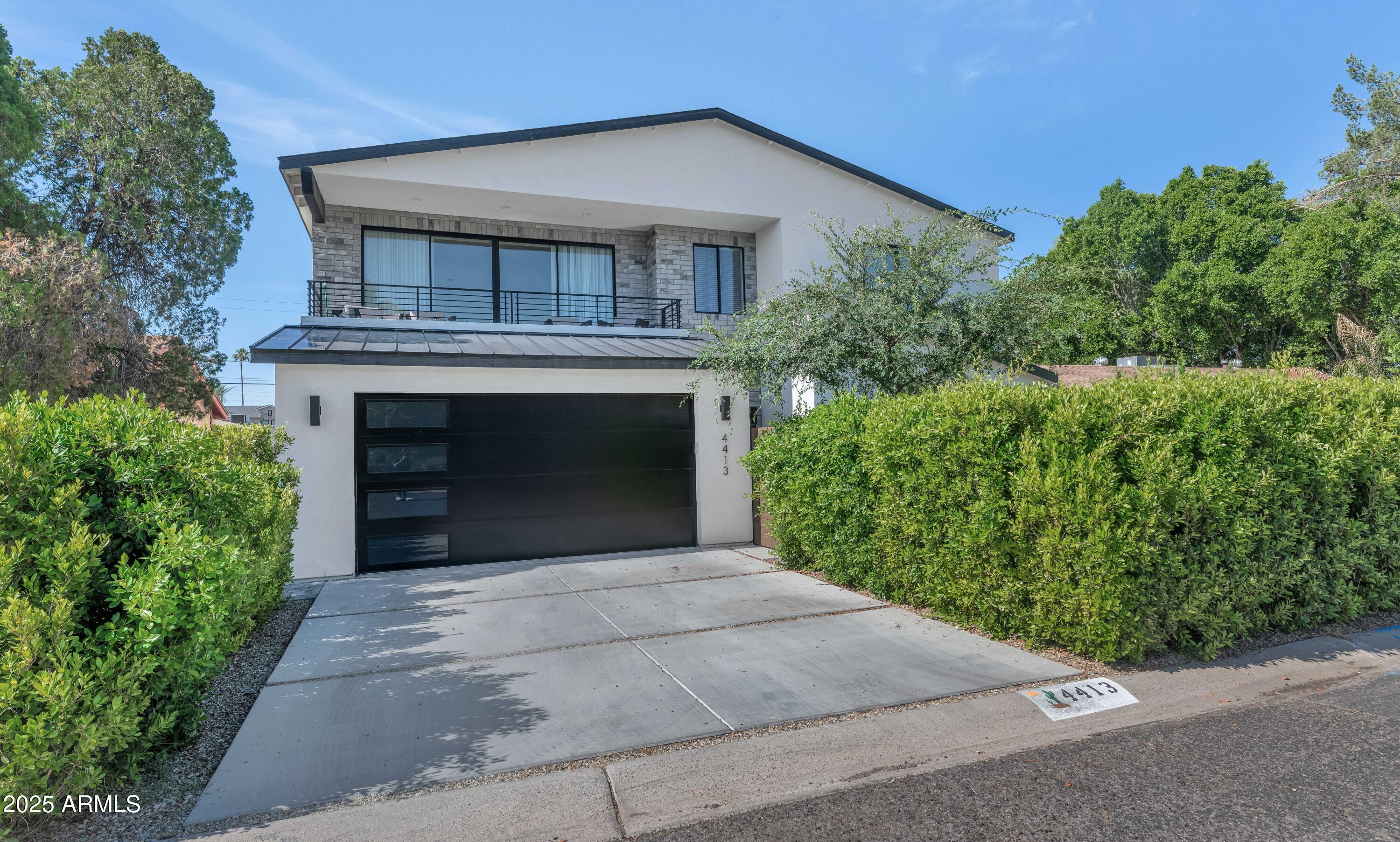 4413 E TURNEY Avenue