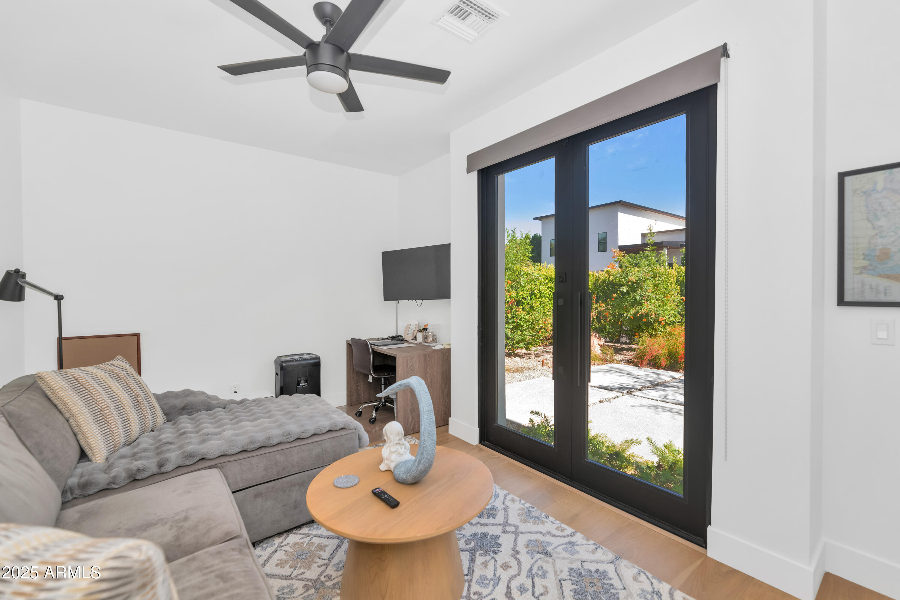 4413 E TURNEY Avenue