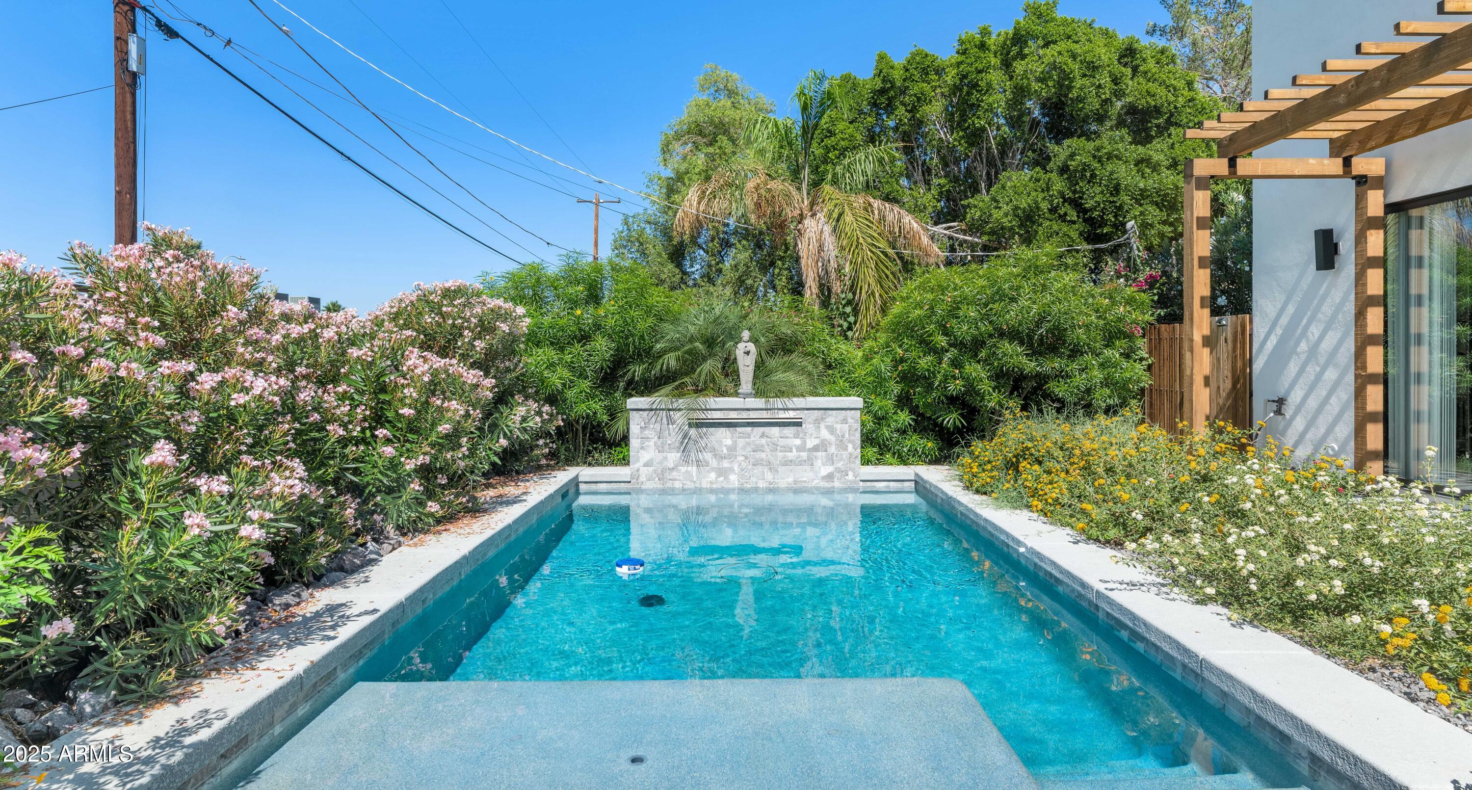 4413 E TURNEY Avenue