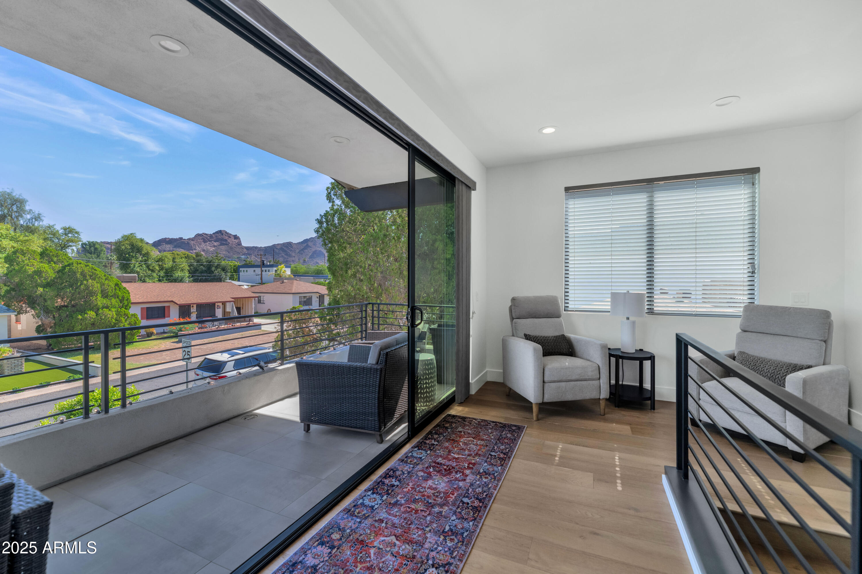 4413 E TURNEY Avenue