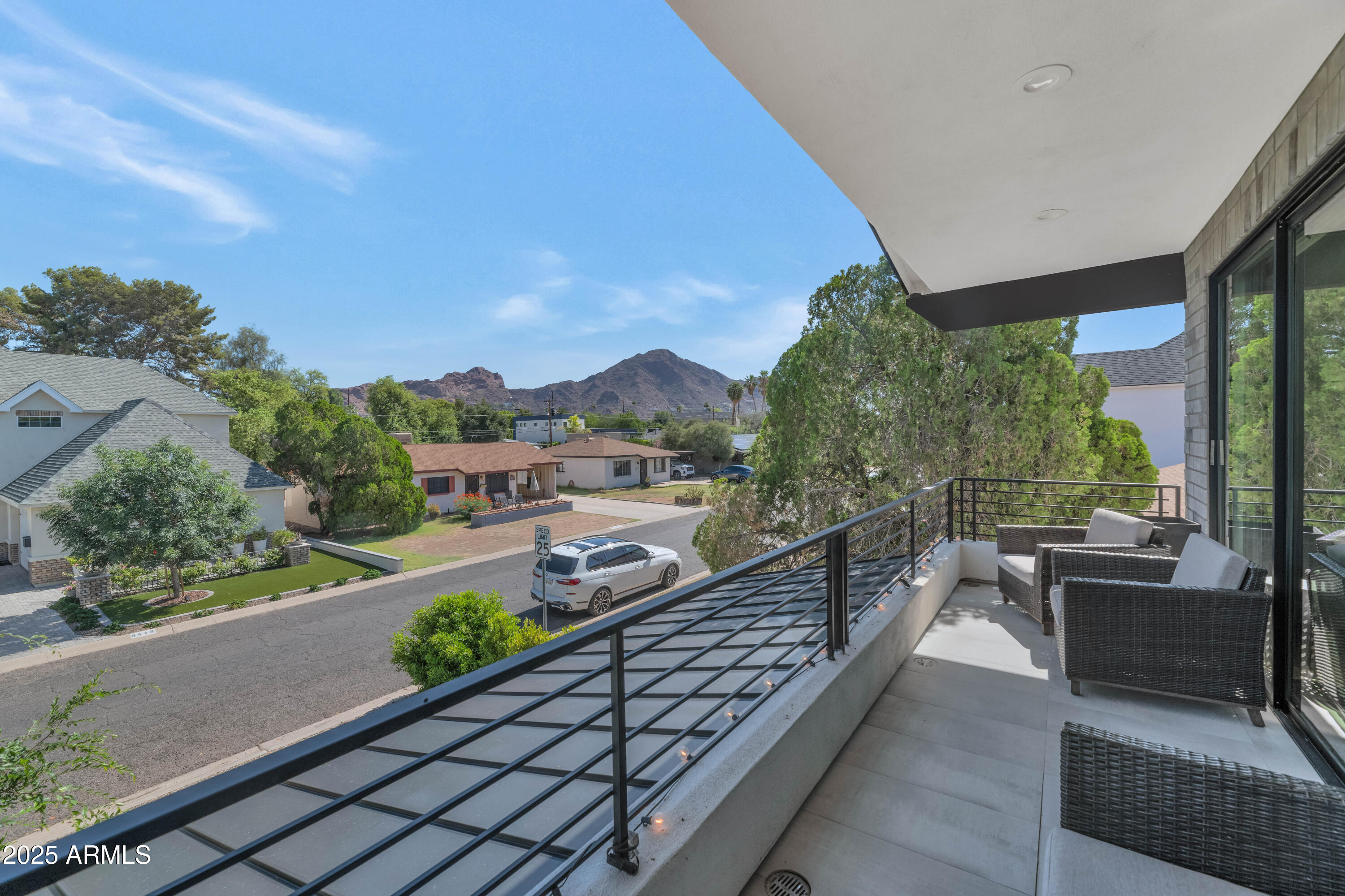 4413 E TURNEY Avenue