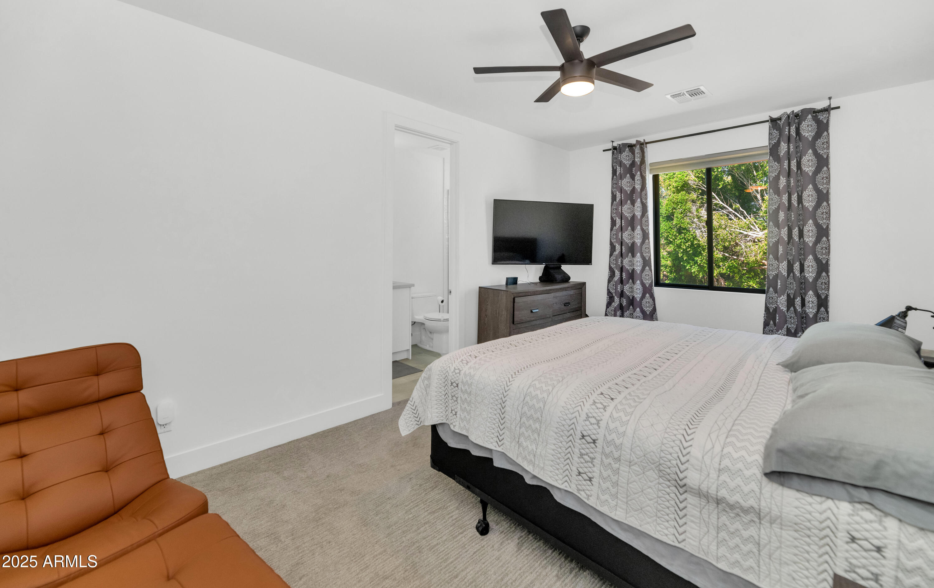 4413 E TURNEY Avenue