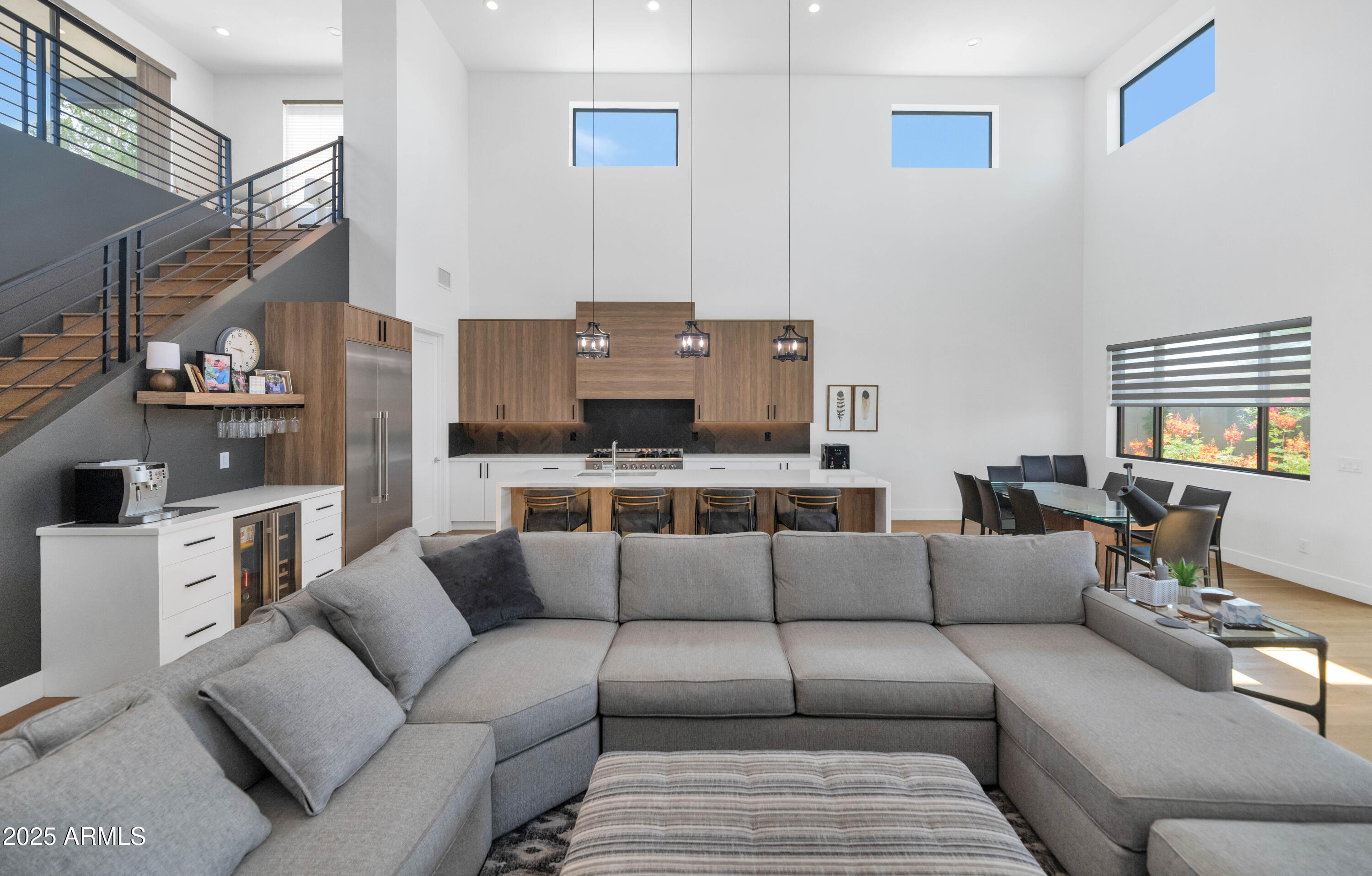 4413 E TURNEY Avenue