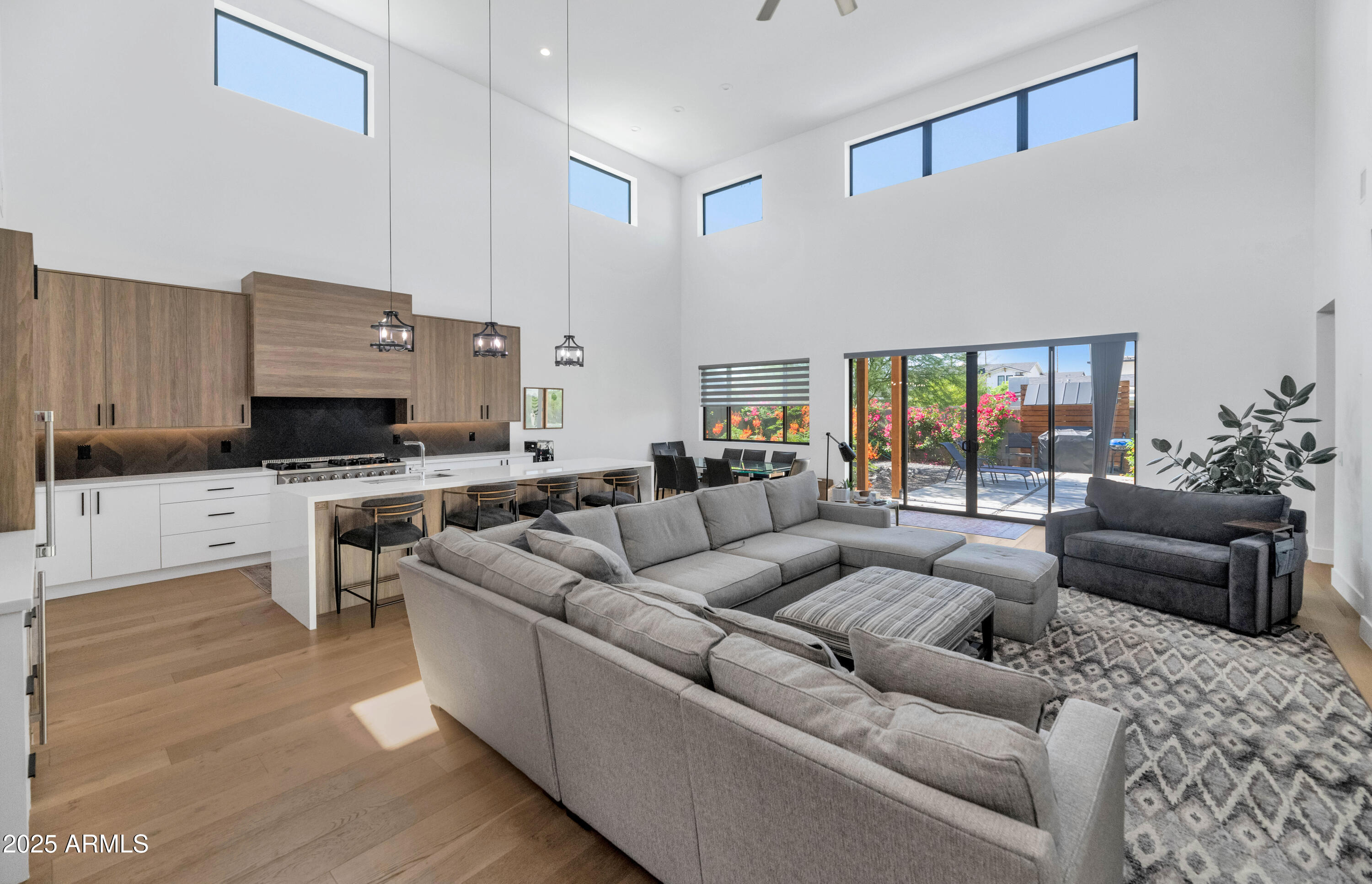 4413 E TURNEY Avenue