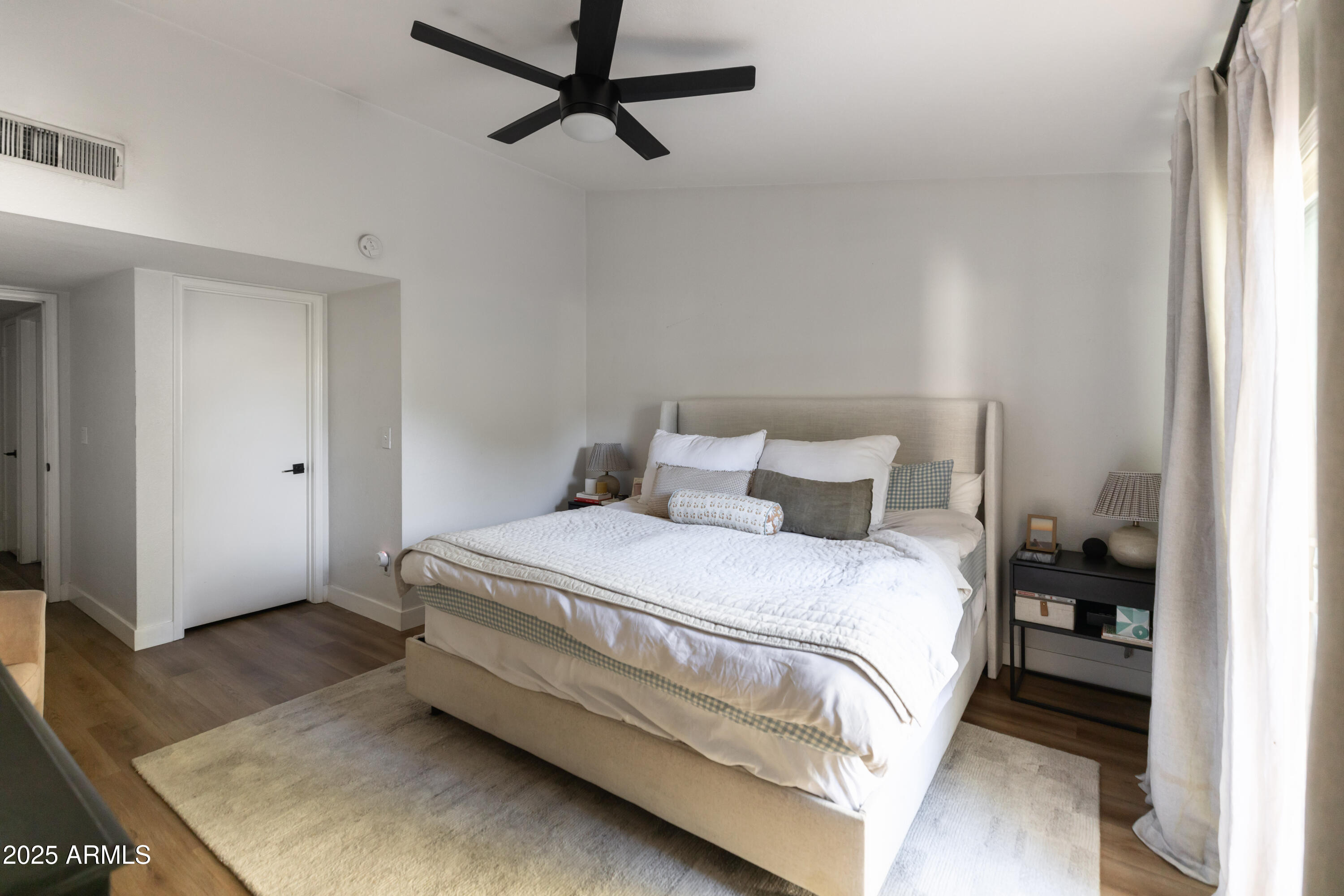 2906 E AVENIDA OLIVOS