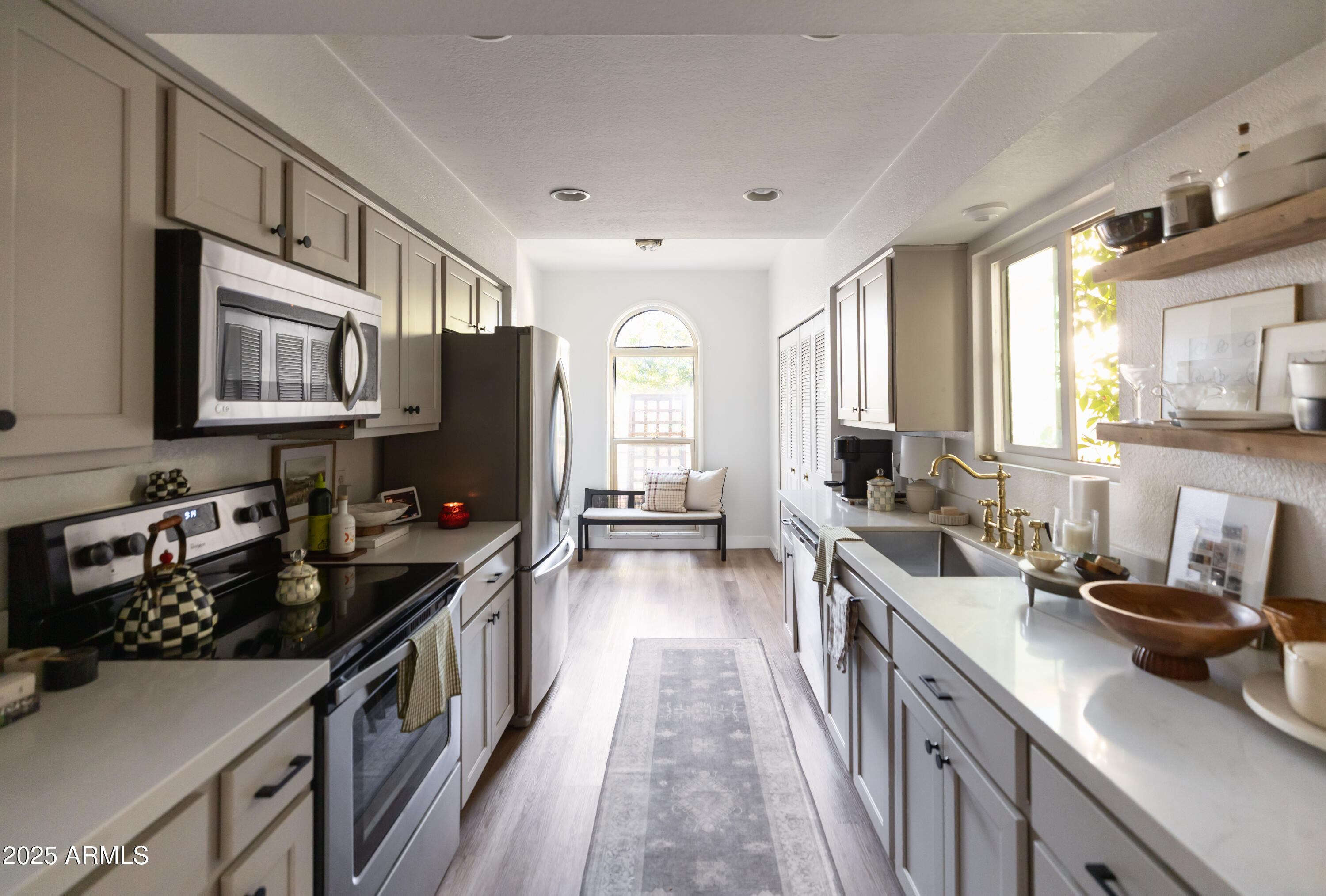 2906 E AVENIDA OLIVOS