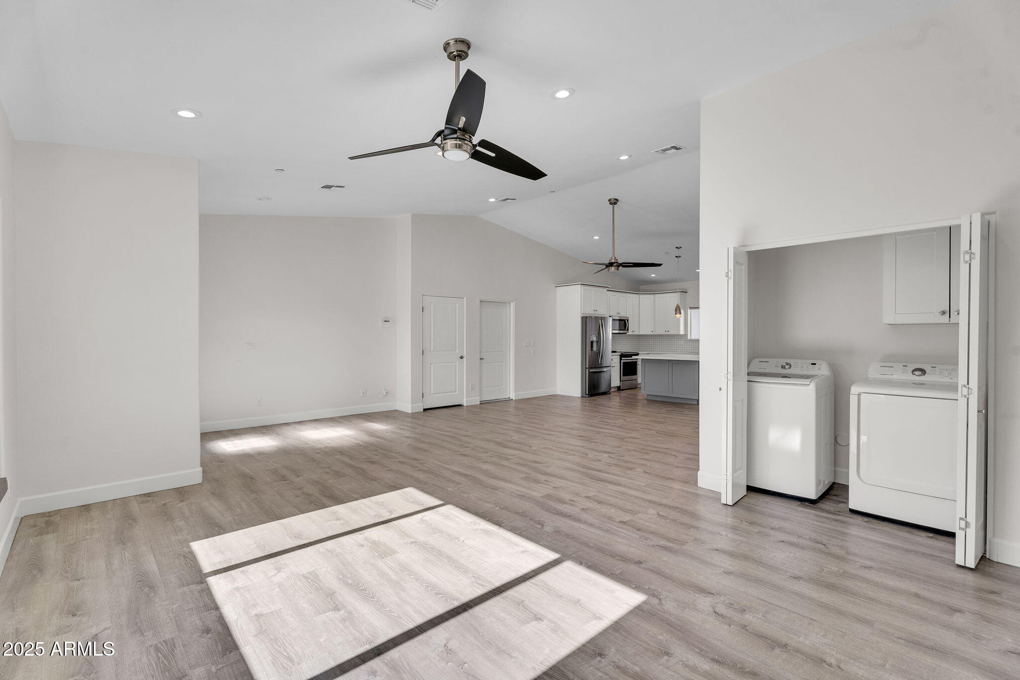 8522 E VERNON Avenue