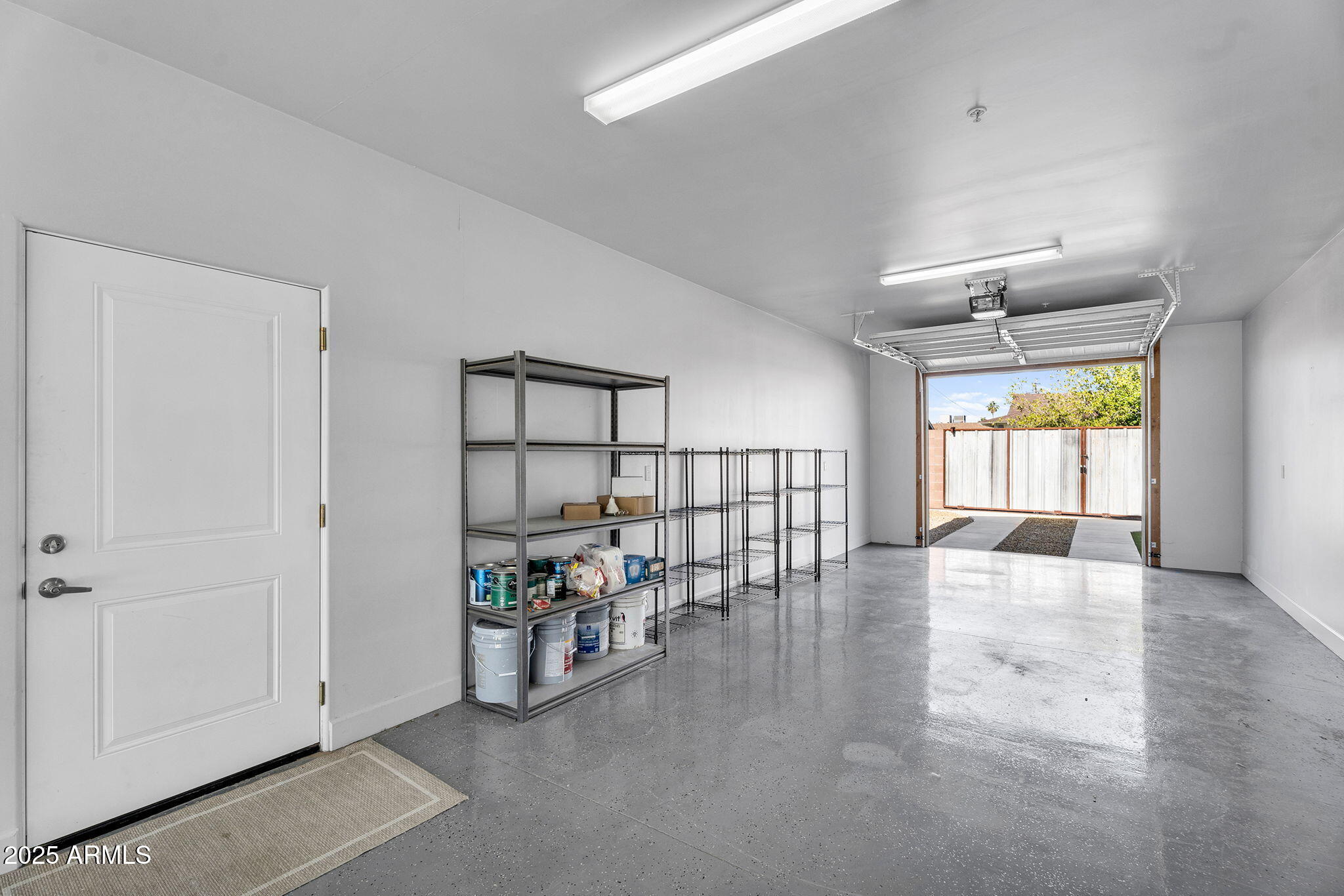 8522 E VERNON Avenue