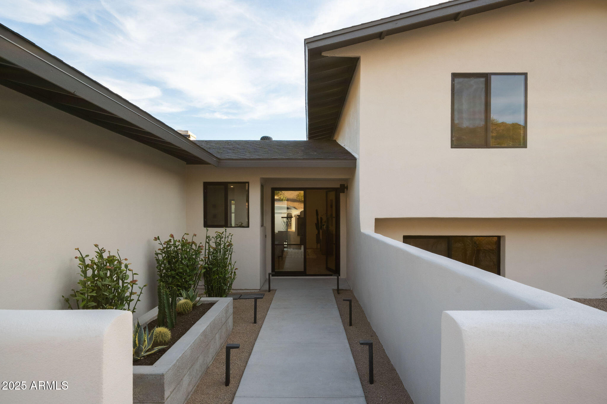 2225 E Belmont Avenue