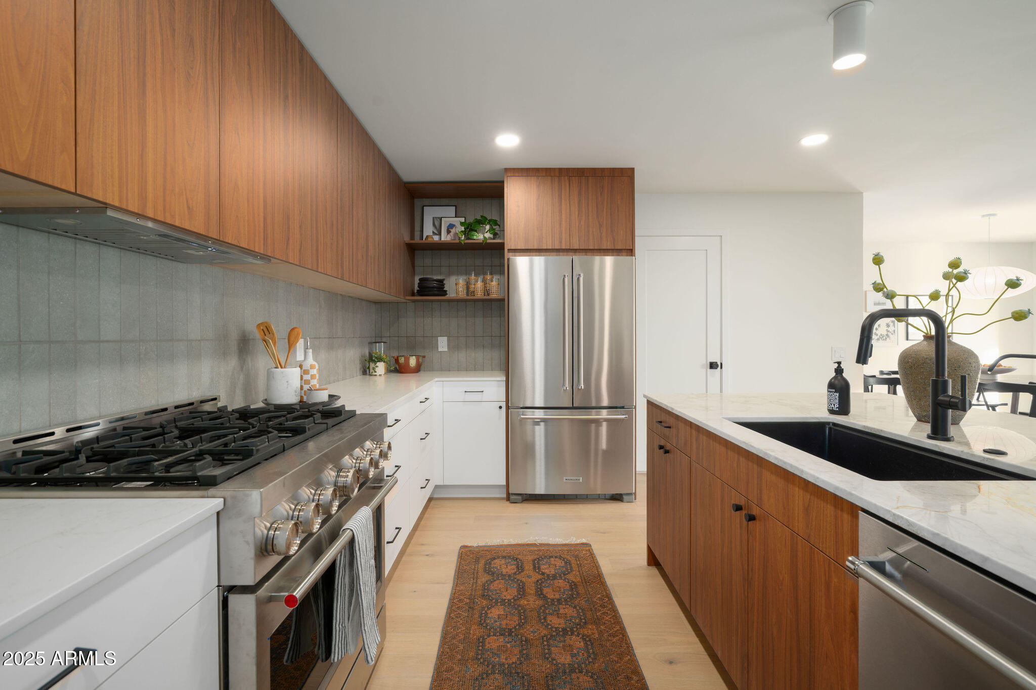 2225 E Belmont Avenue