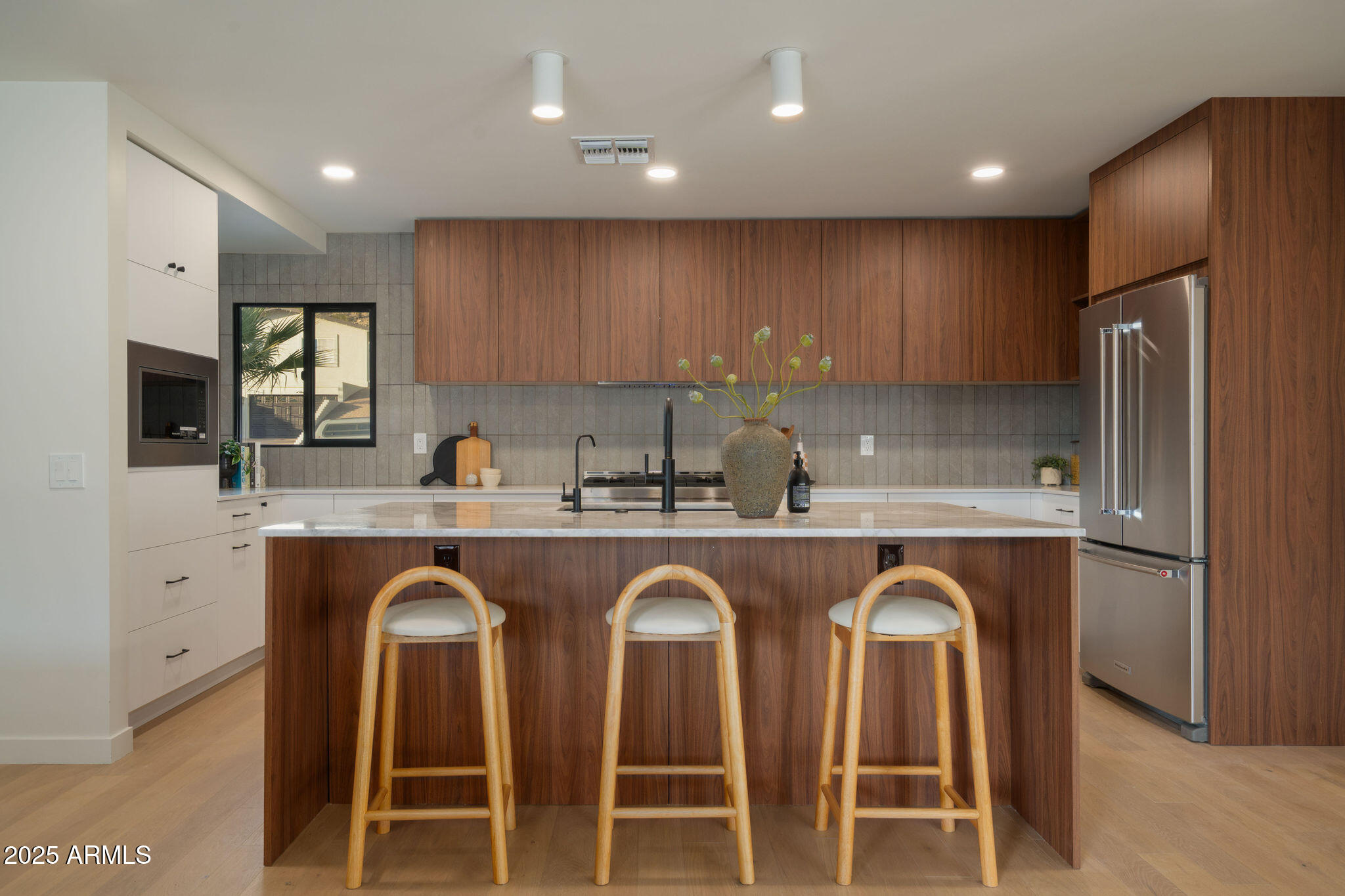 2225 E Belmont Avenue