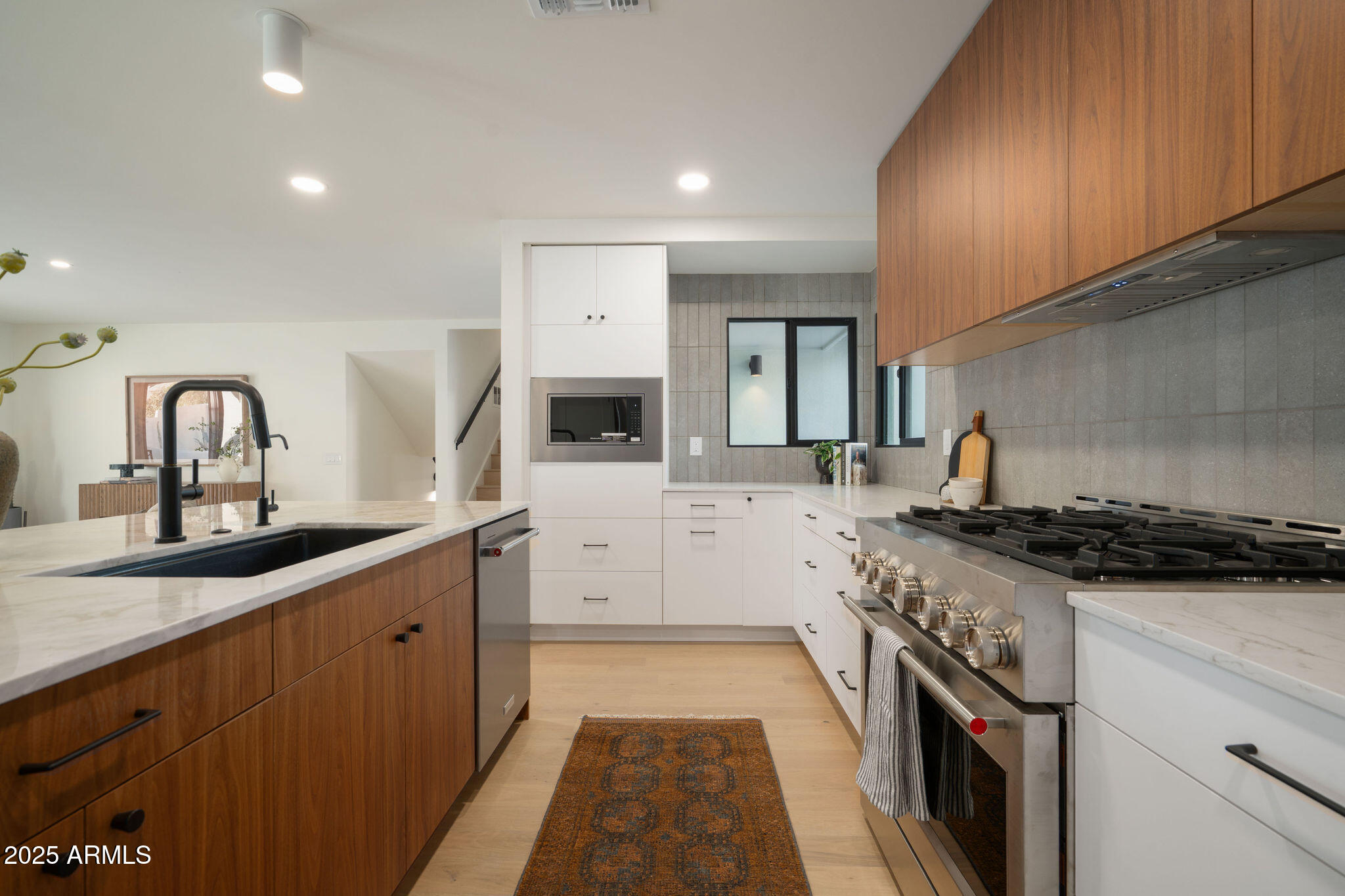 2225 E Belmont Avenue