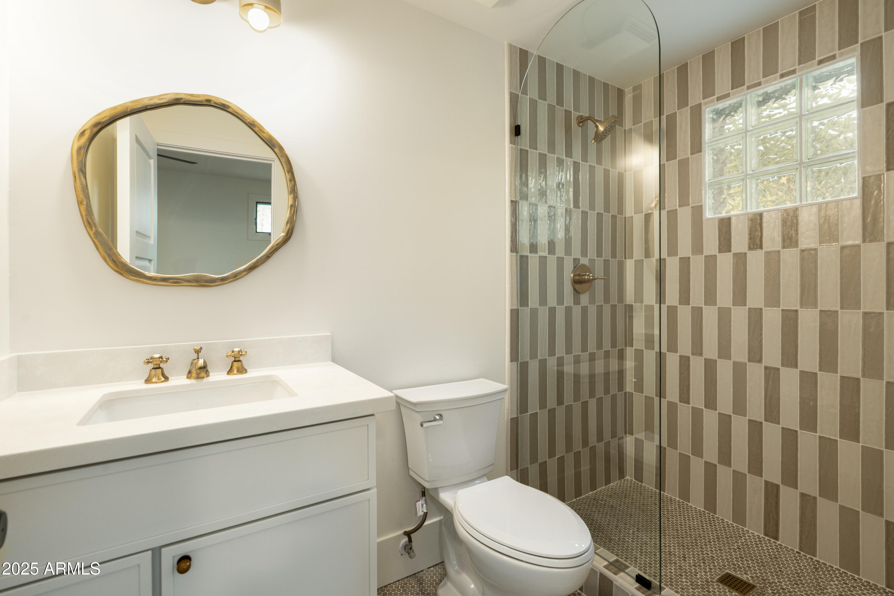 8401 E VISTA DEL LAGO