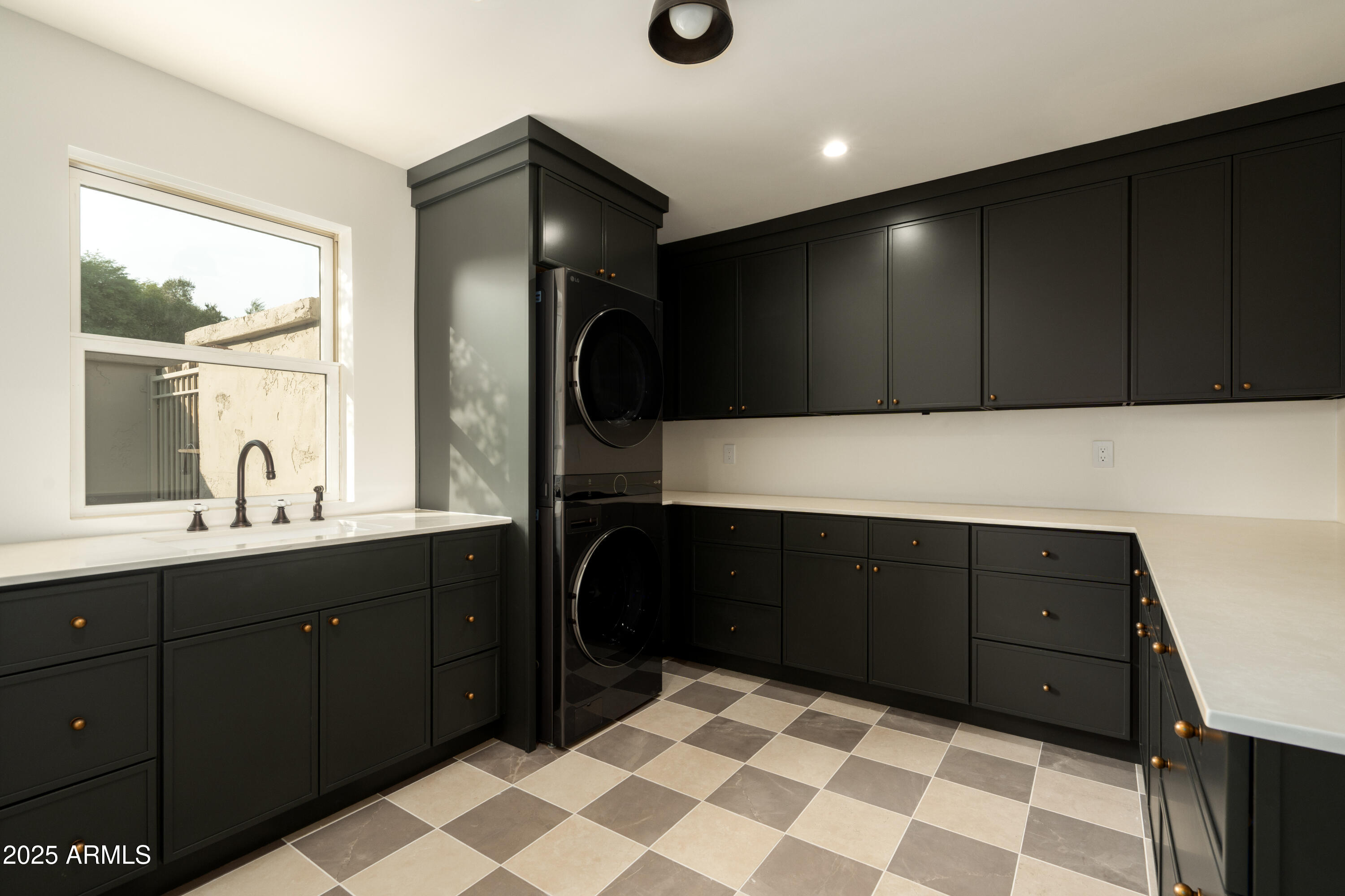 8401 E VISTA DEL LAGO